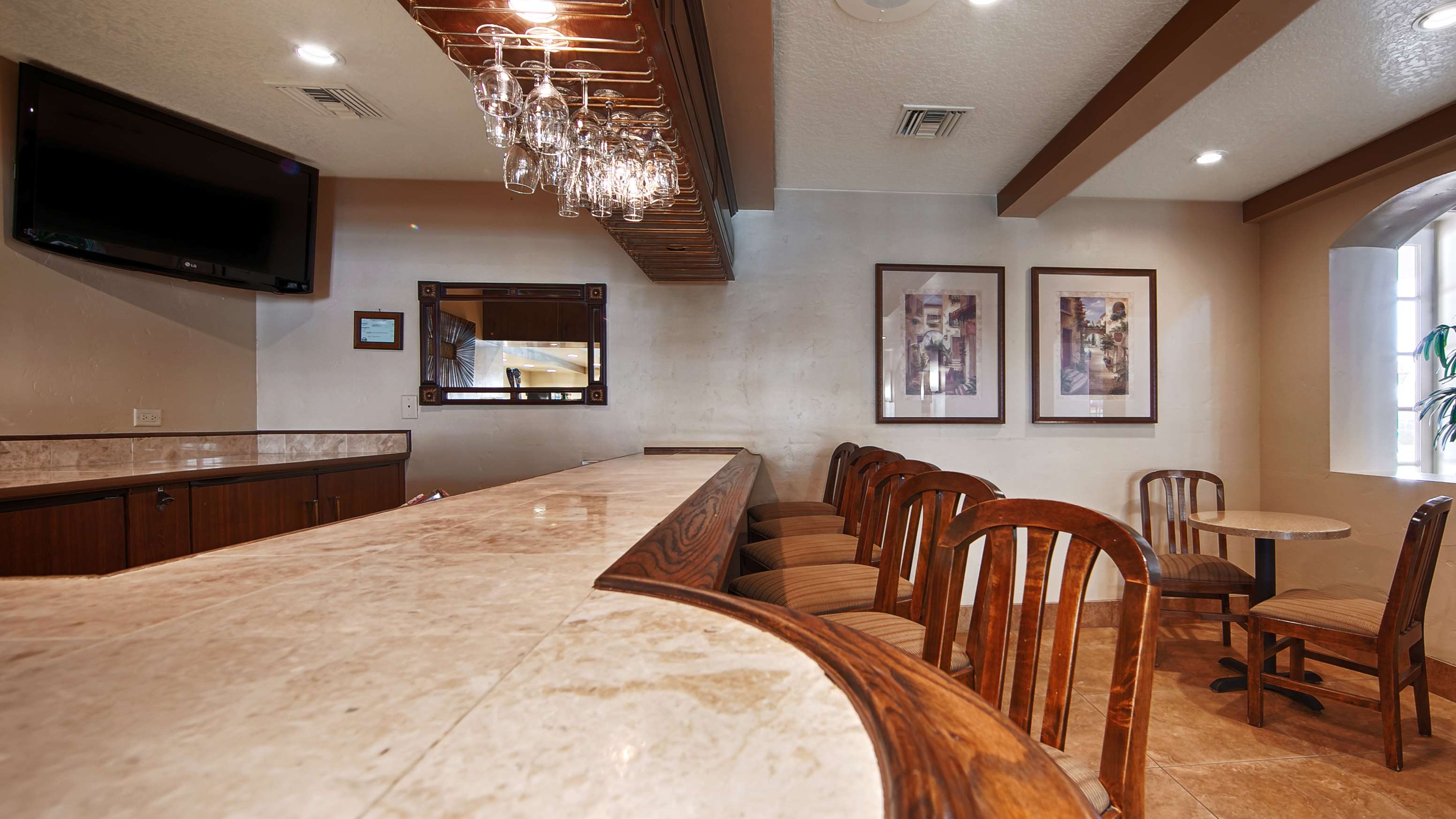 Best Western San Dimas Hotel & Suites Photo