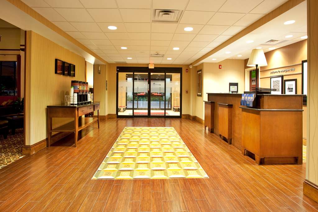 Hampton Inn & Suites Morgan City Image