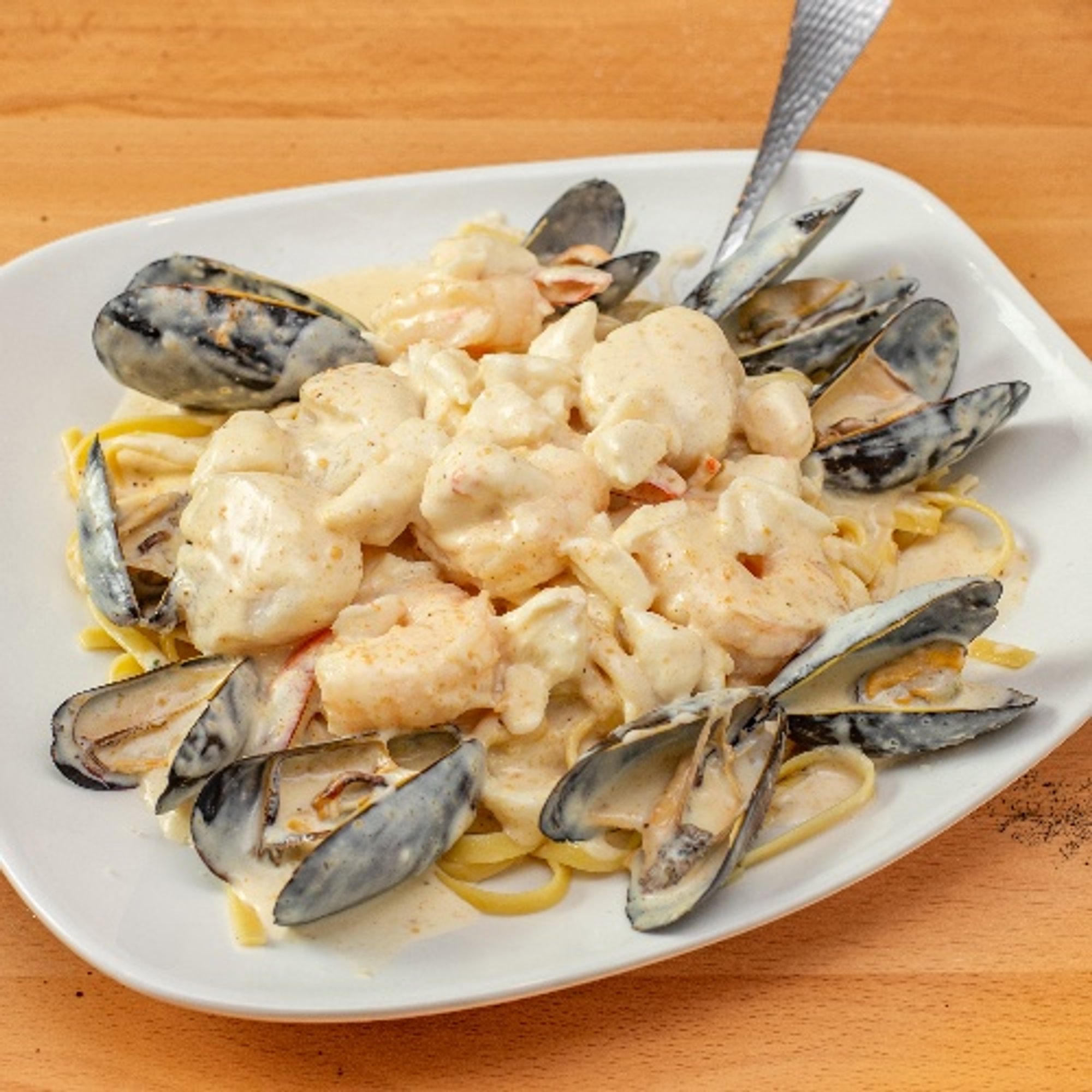 Seafood Alfredo