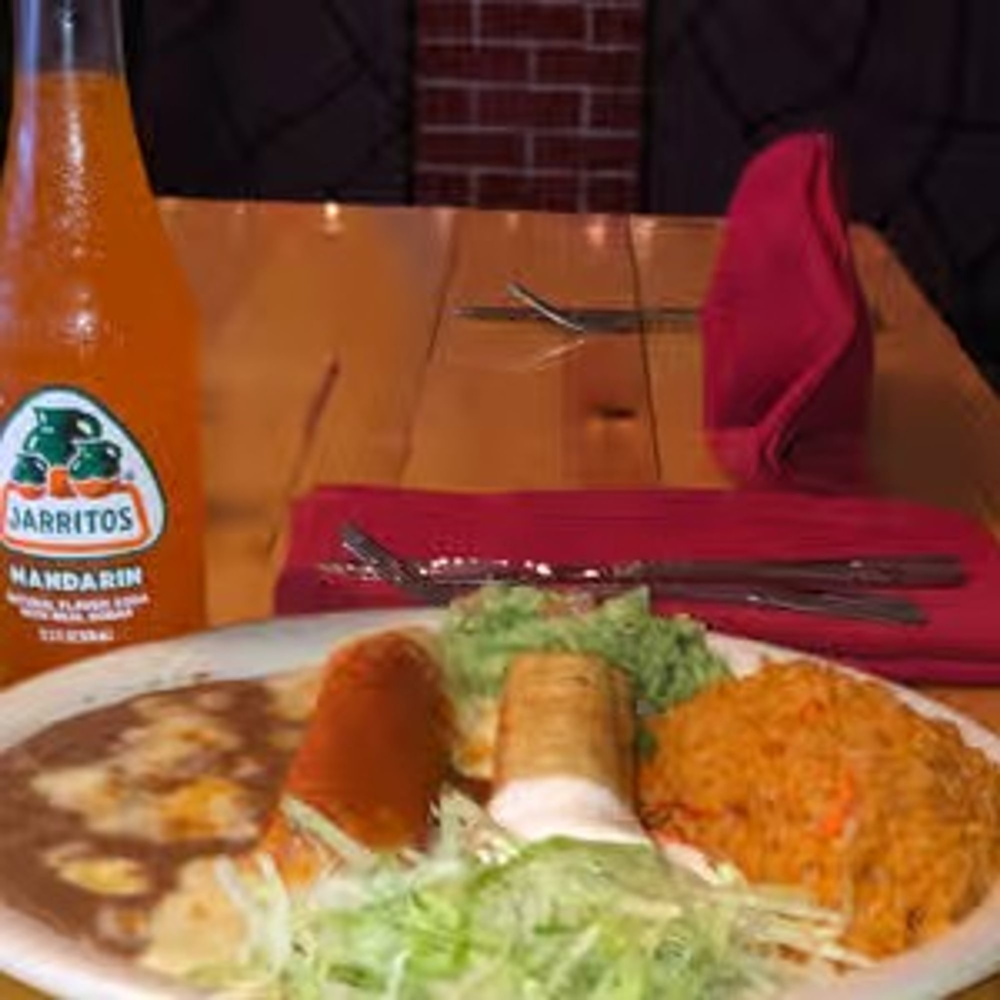 2. Chimichangas y Burritos Combo