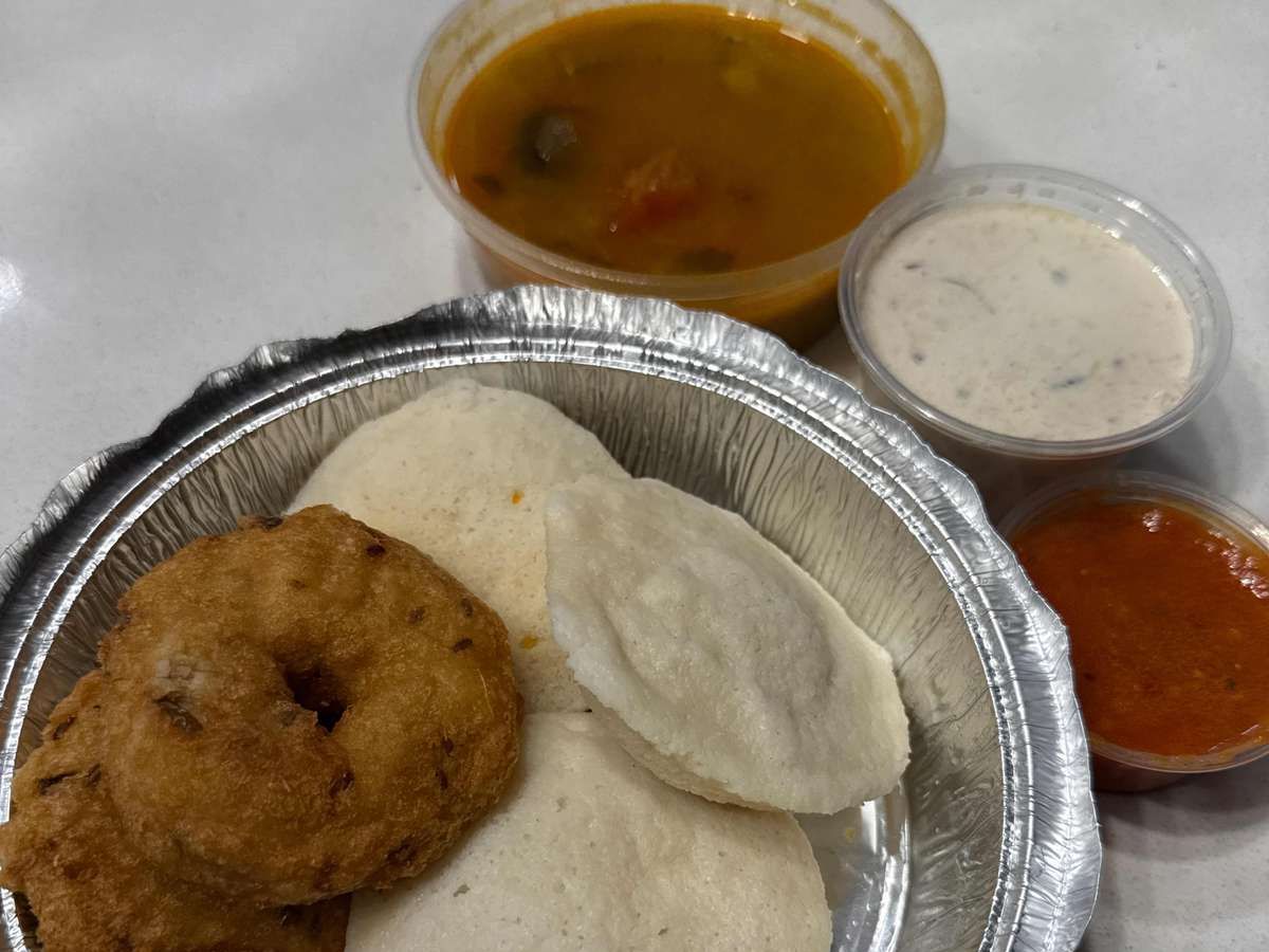 Idly Vada Combo
