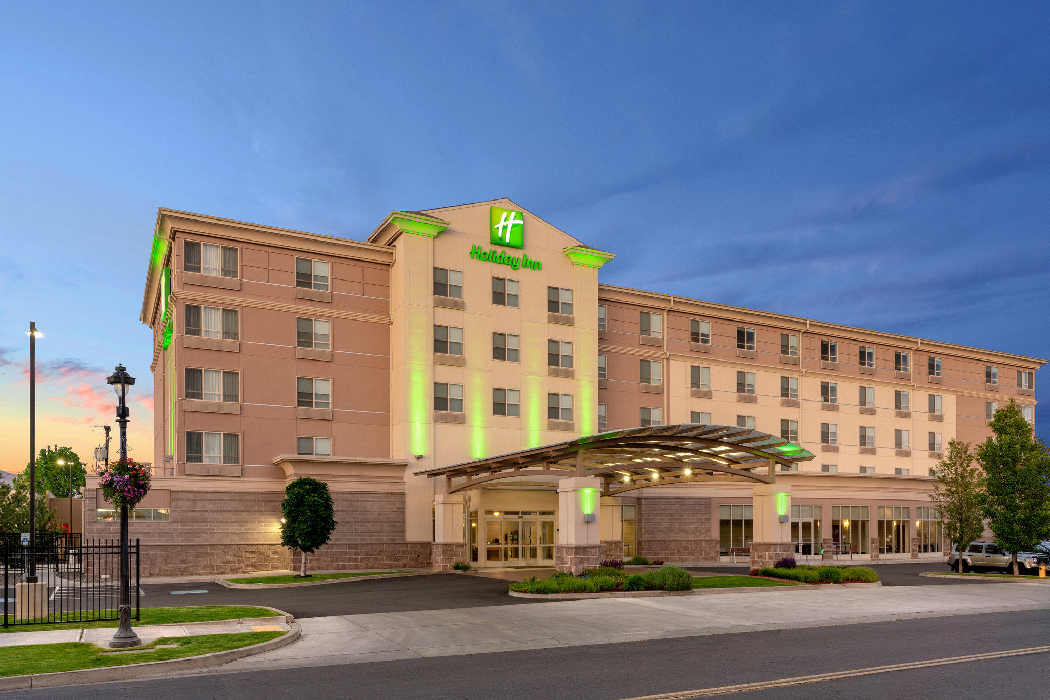 Holiday Inn Yakima Photo