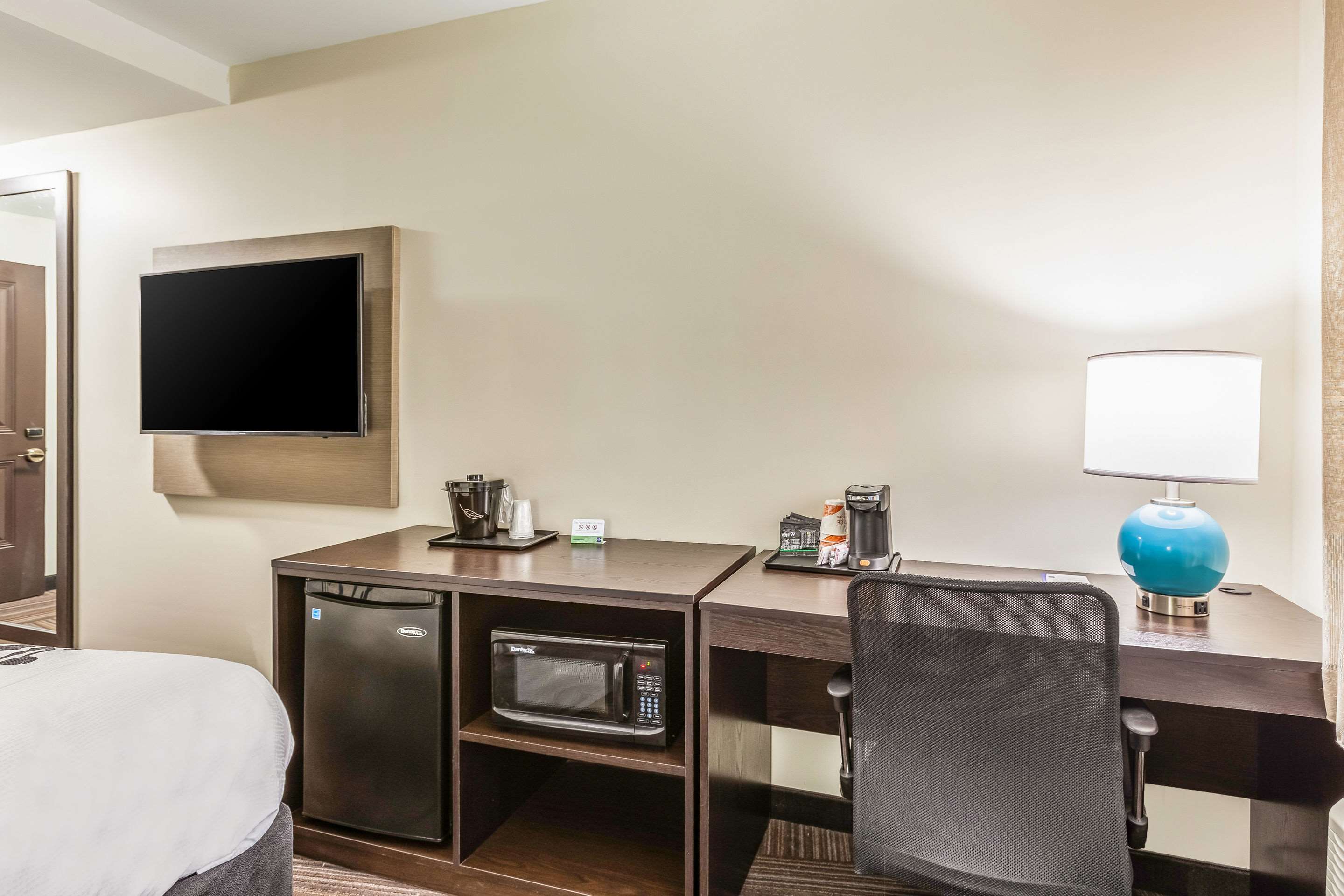 Sleep Inn & Suites Near Jfk Air Train Photo