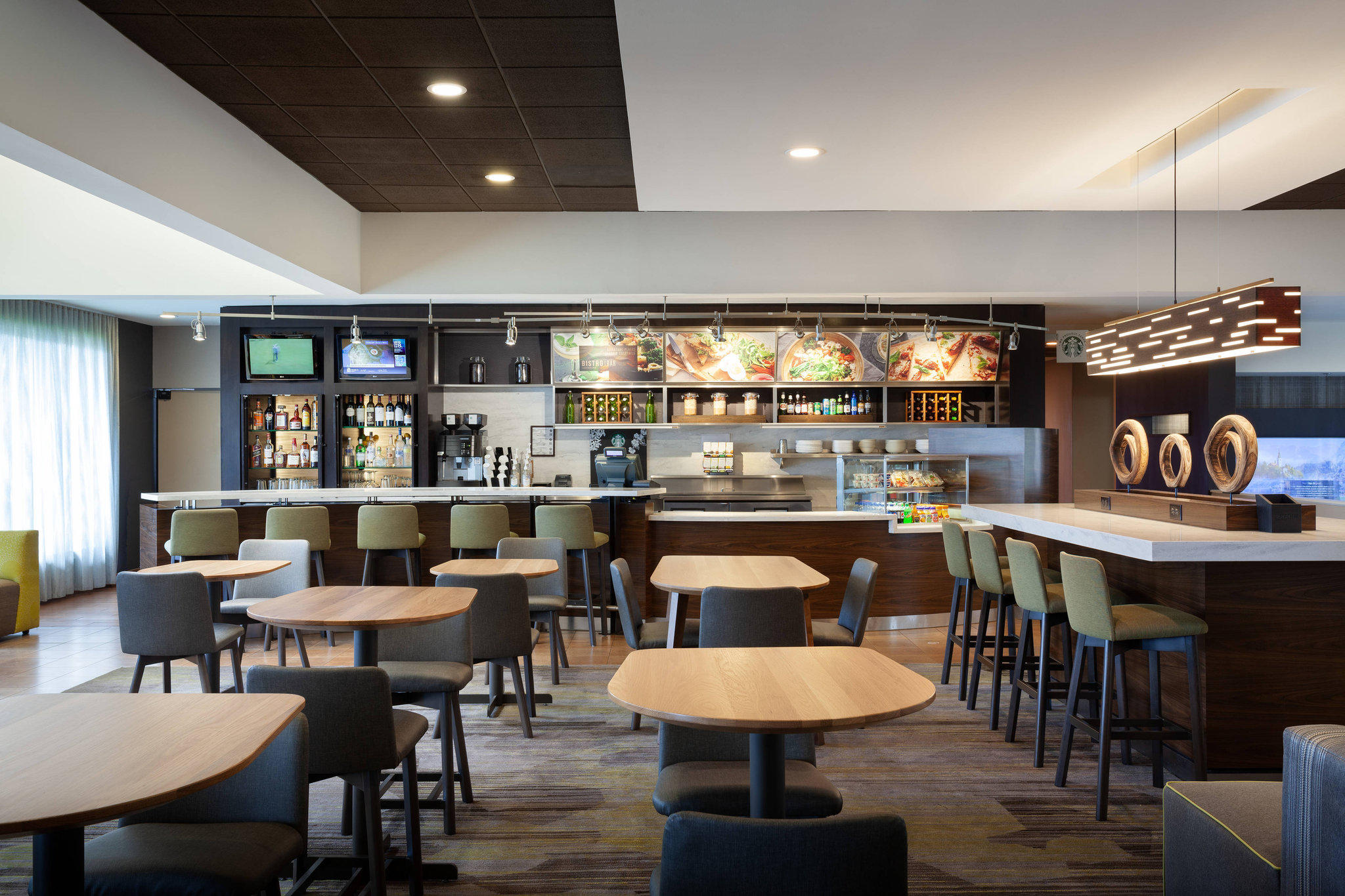 Courtyard by Marriott Tampa Westshore/Airport Photo