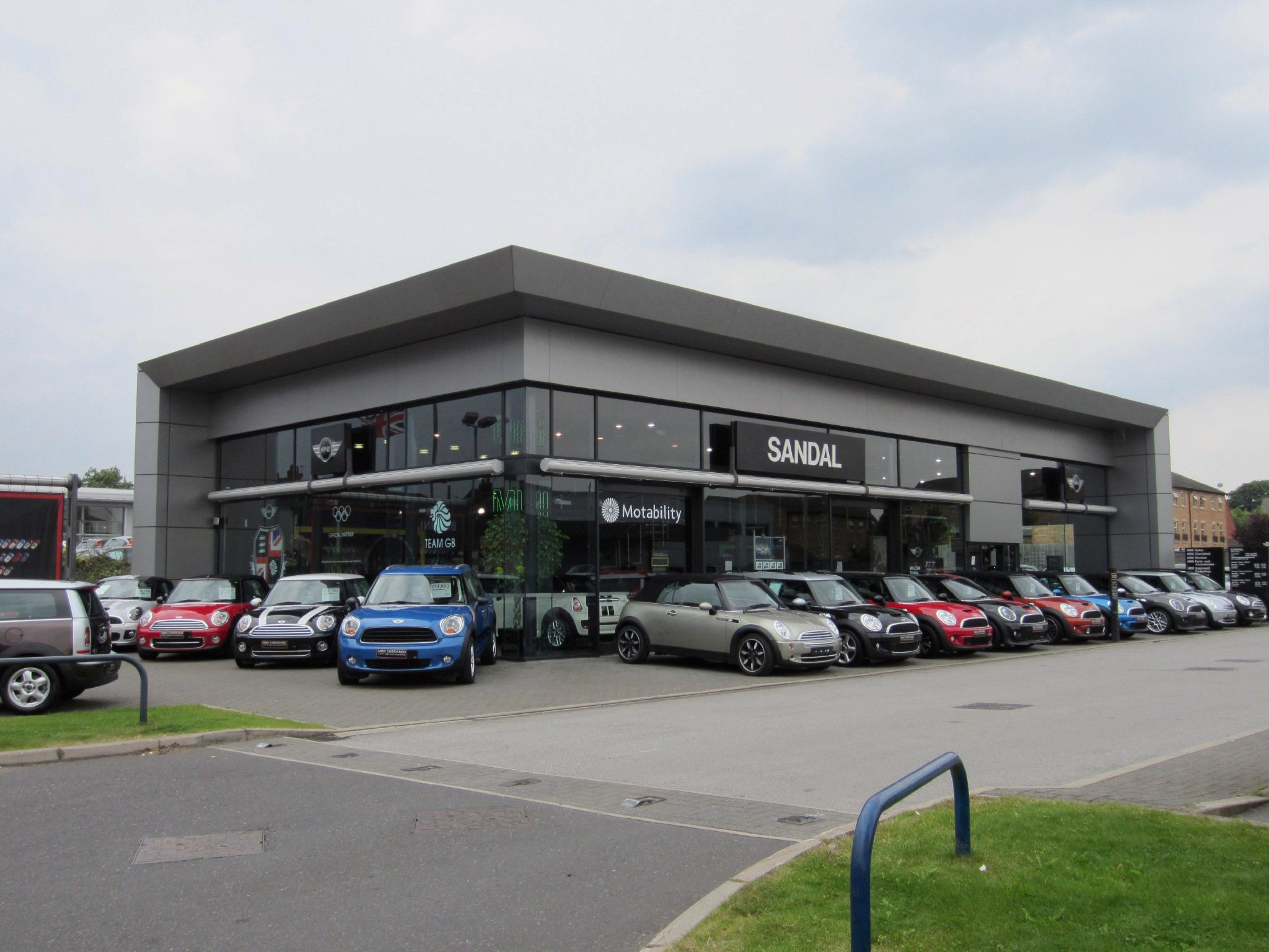Sandal Wakefield Mini Car Dealers (new & Used) in Wakefield WF2 9BE