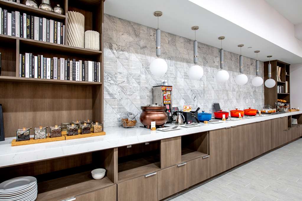 DoubleTree by Hilton Sulphur Lake Charles Image