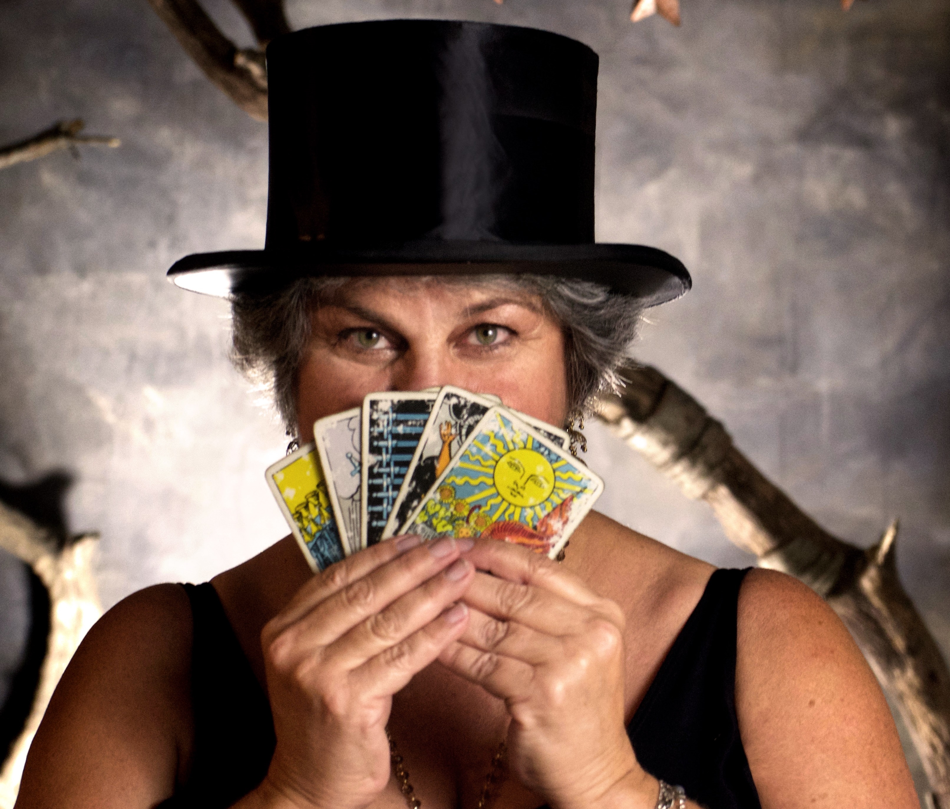 Tarot Readings by Sonia Logo