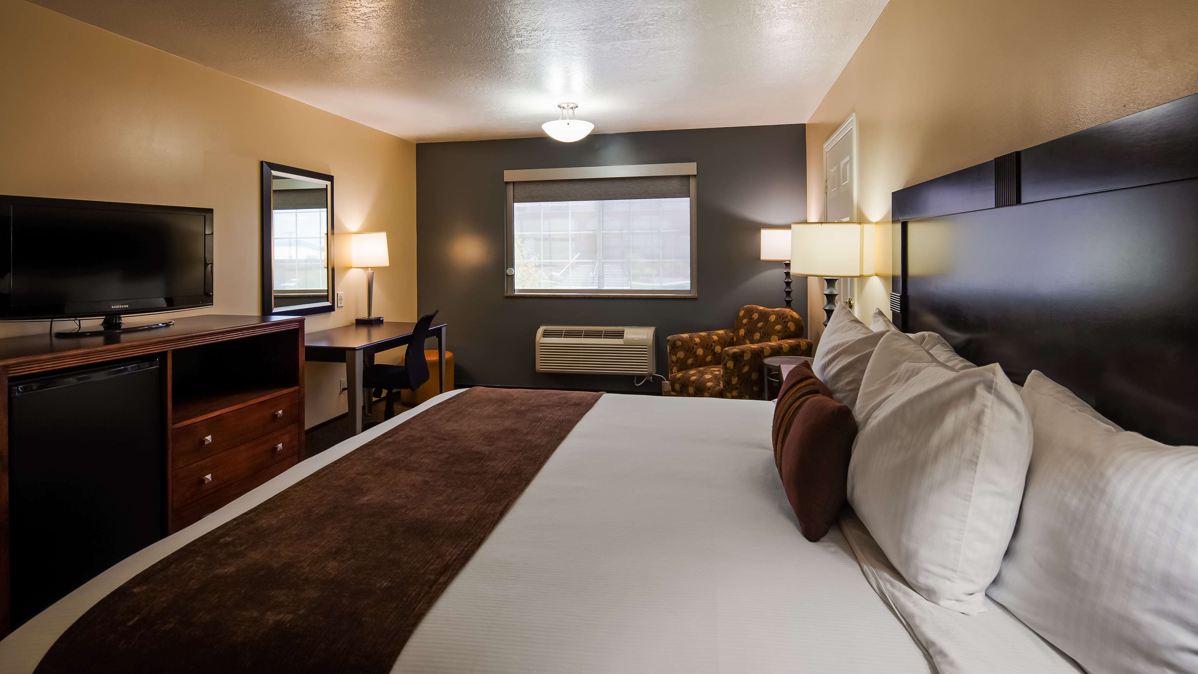 Best Western Plus CottonTree Inn Photo