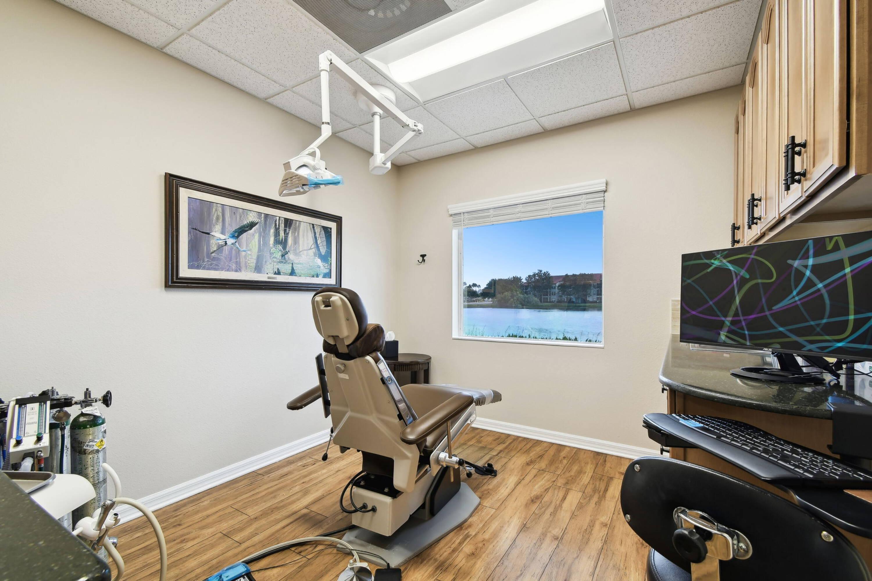 Brandon Lakes Periodontics & Dental Implants Image