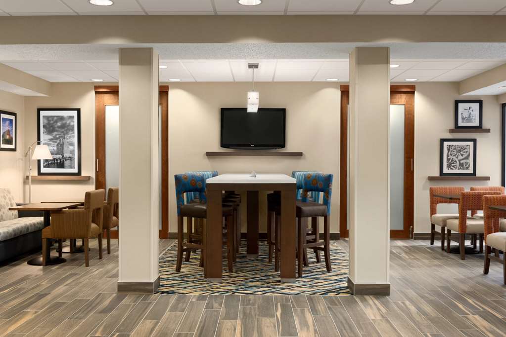 Hampton Inn by Hilton Wausau Image