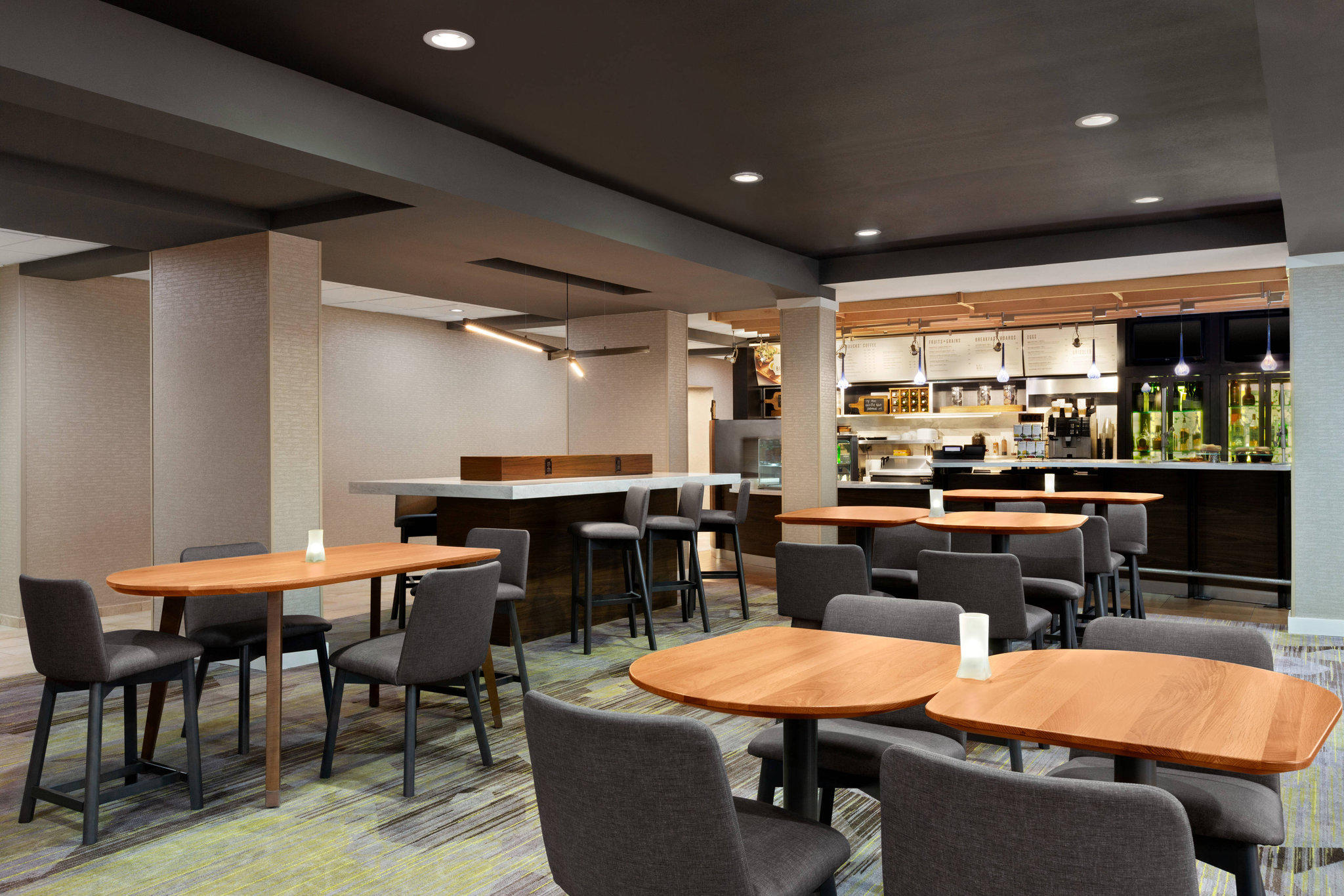 Courtyard by Marriott Tulsa Central Photo