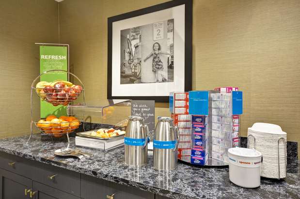 Images Hampton Inn & Suites Detroit/Warren