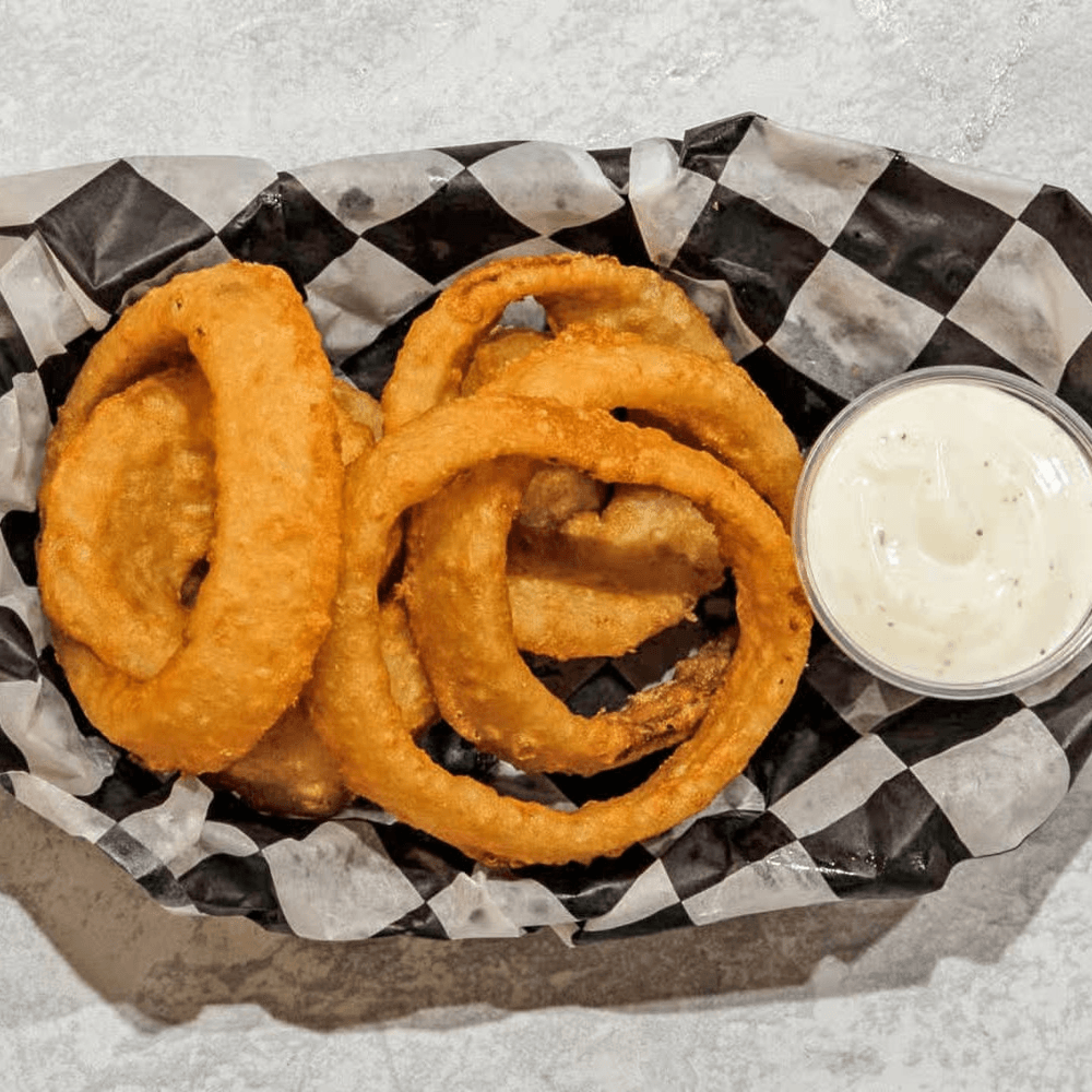 Crispy Onion Rings Basket with Ranch