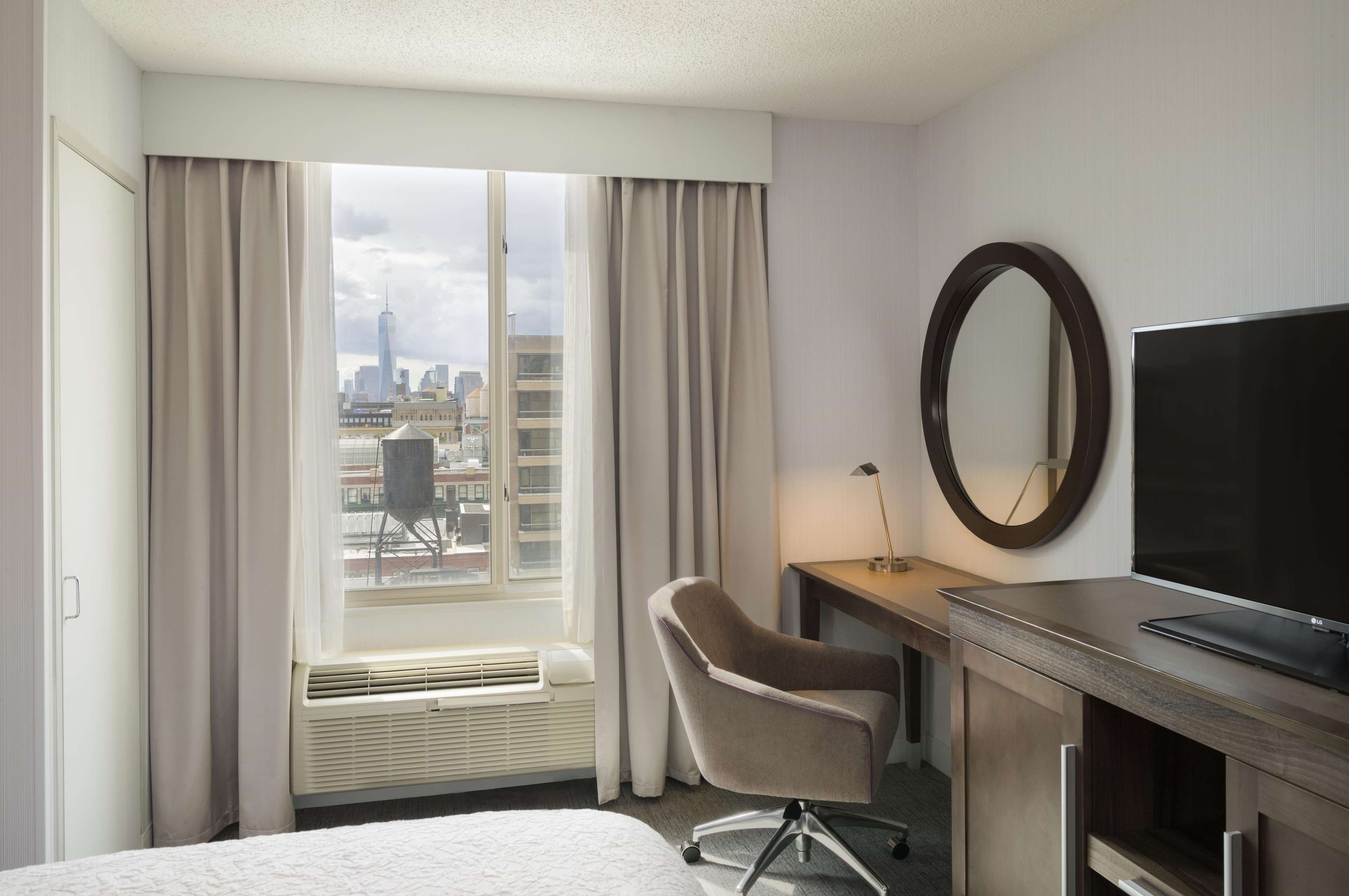 Hampton Inn Manhattan-Chelsea Photo