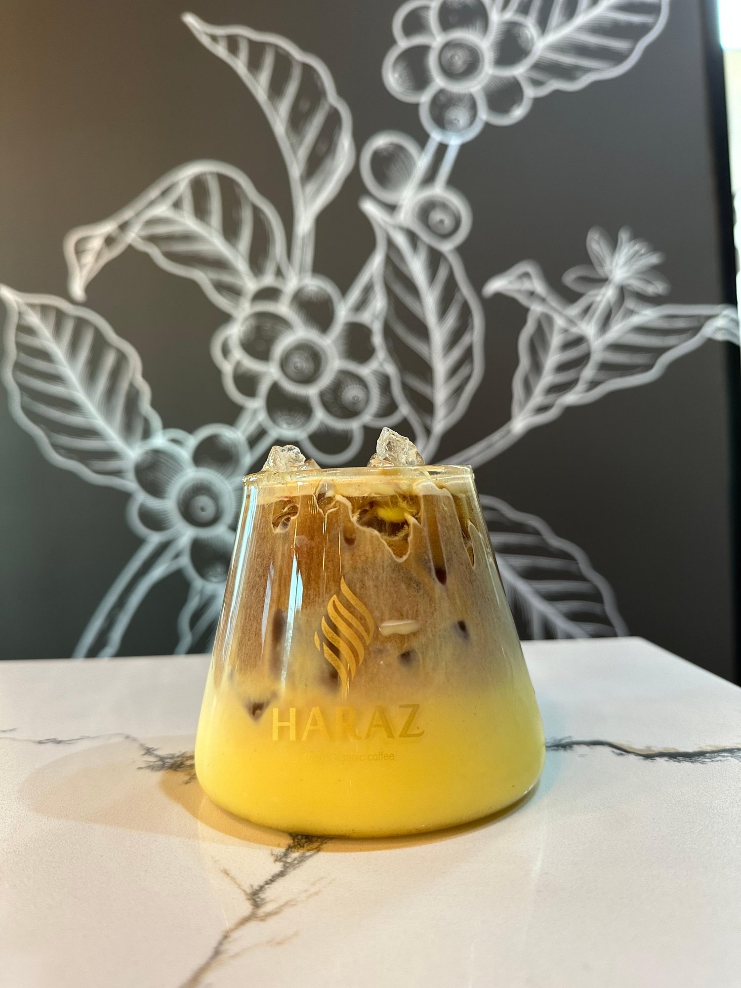 Saffron Latte (16oz)