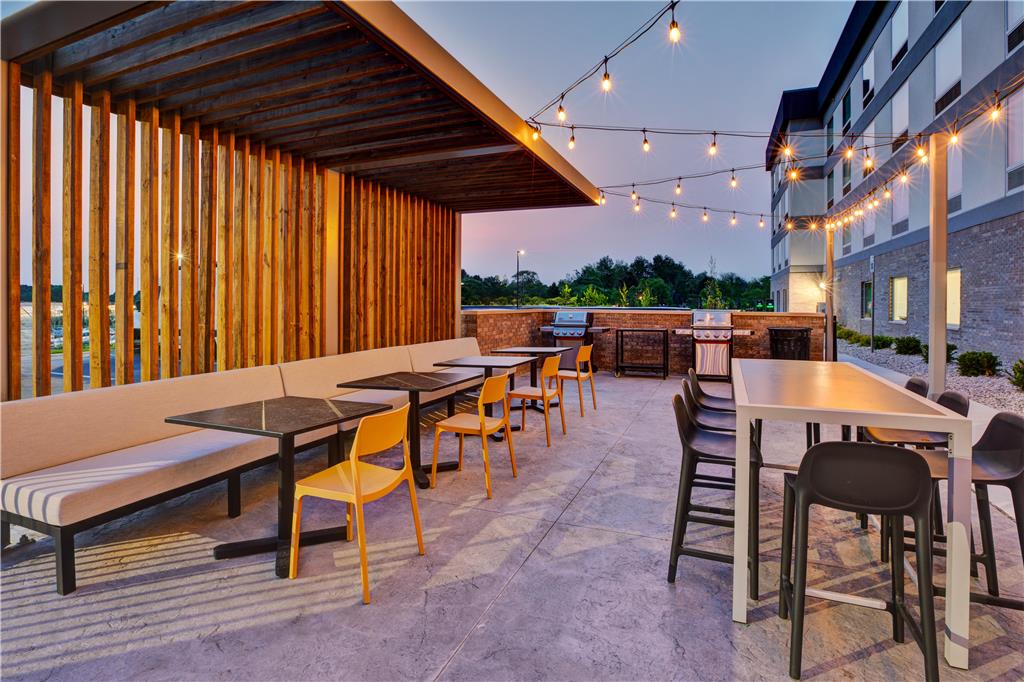 Home2 Suites by Hilton Traverse City Image