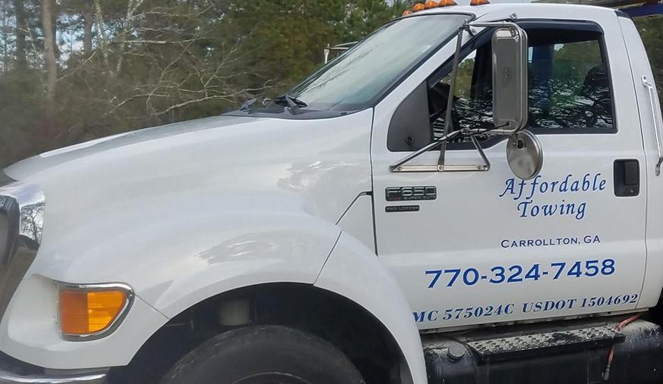 Affordable Towing & Lockout Photo