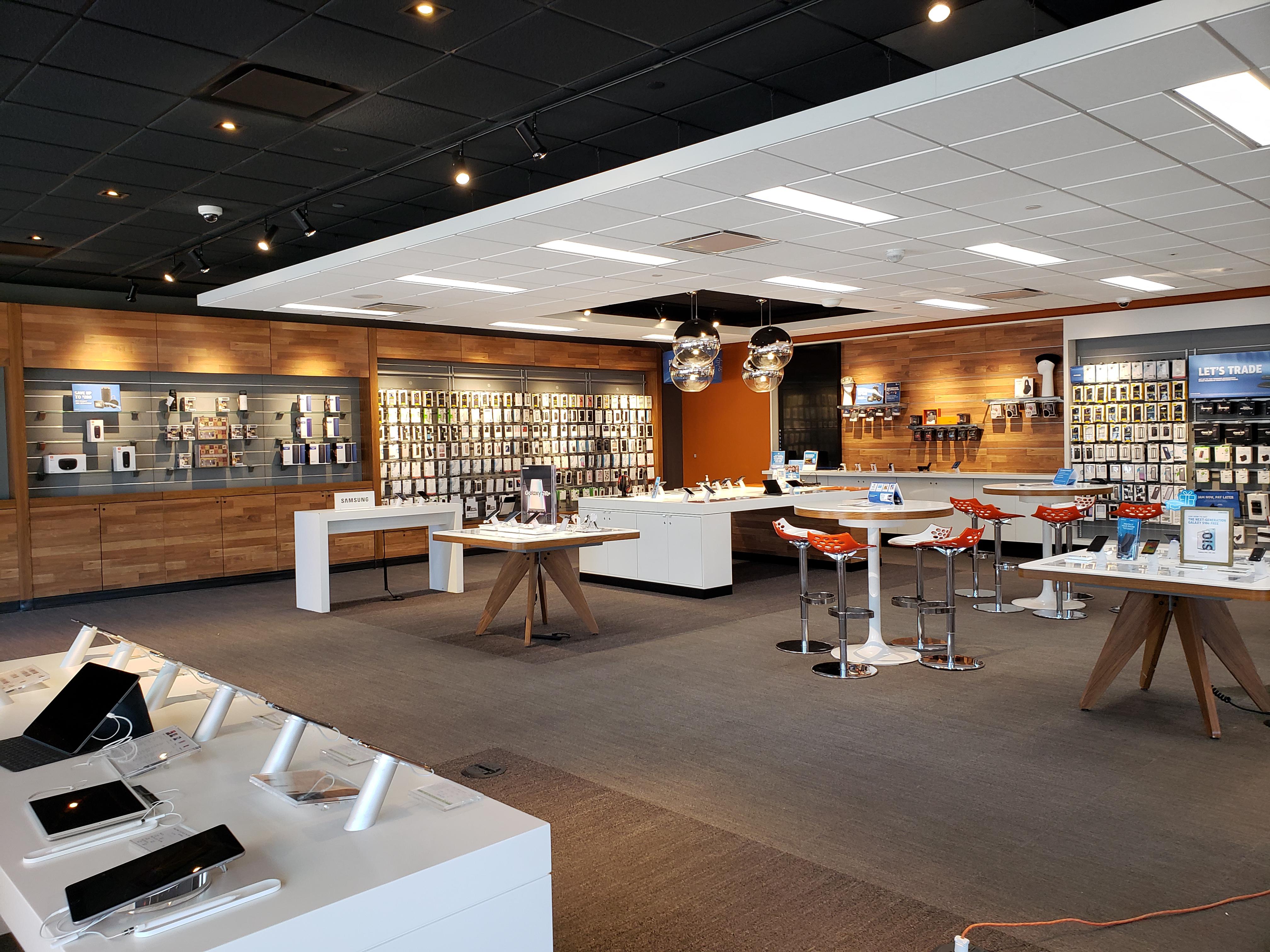 AT&T Store Photo