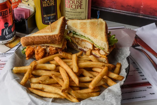 Buffalo Ranch Chicken Sandwich*