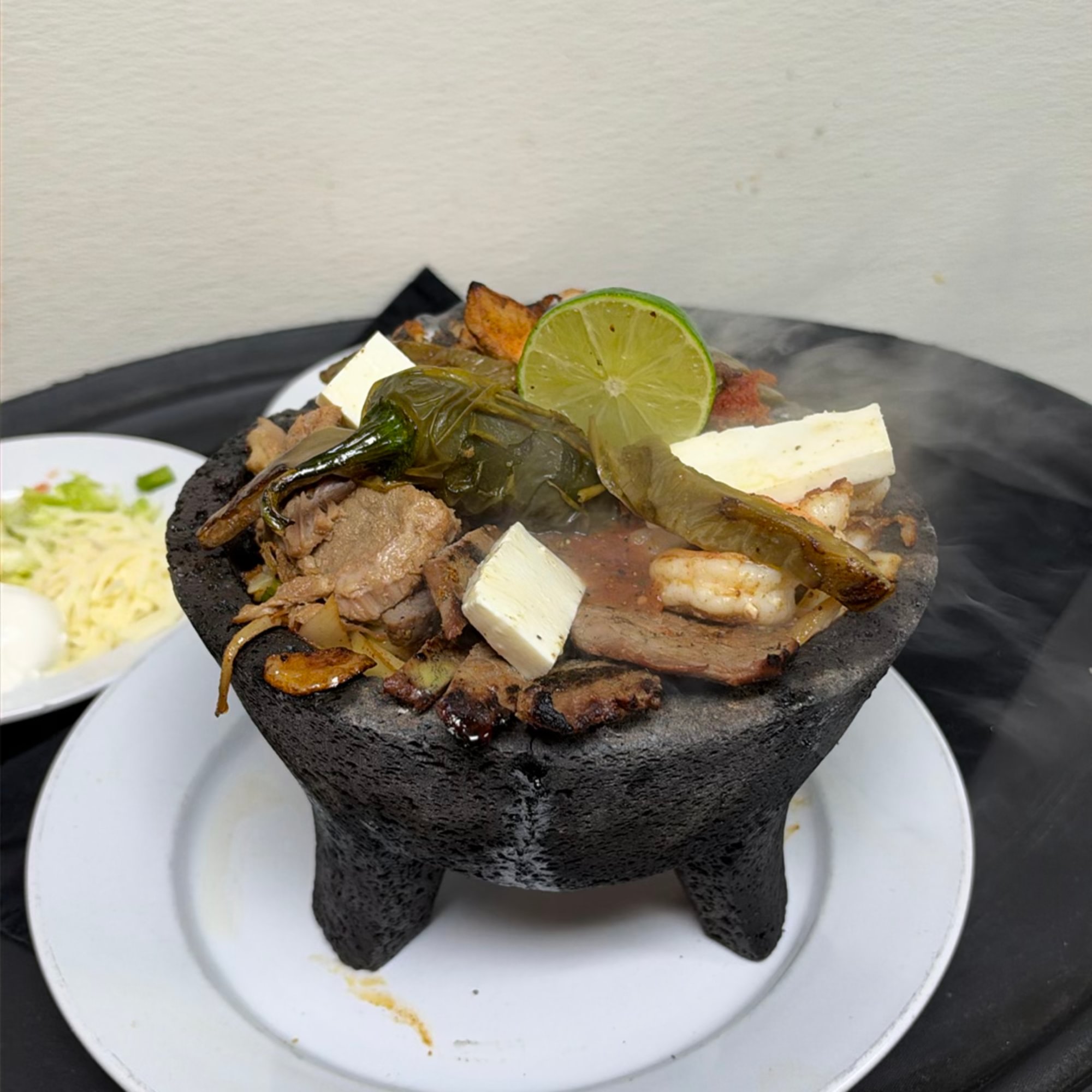El Grand Molcajete