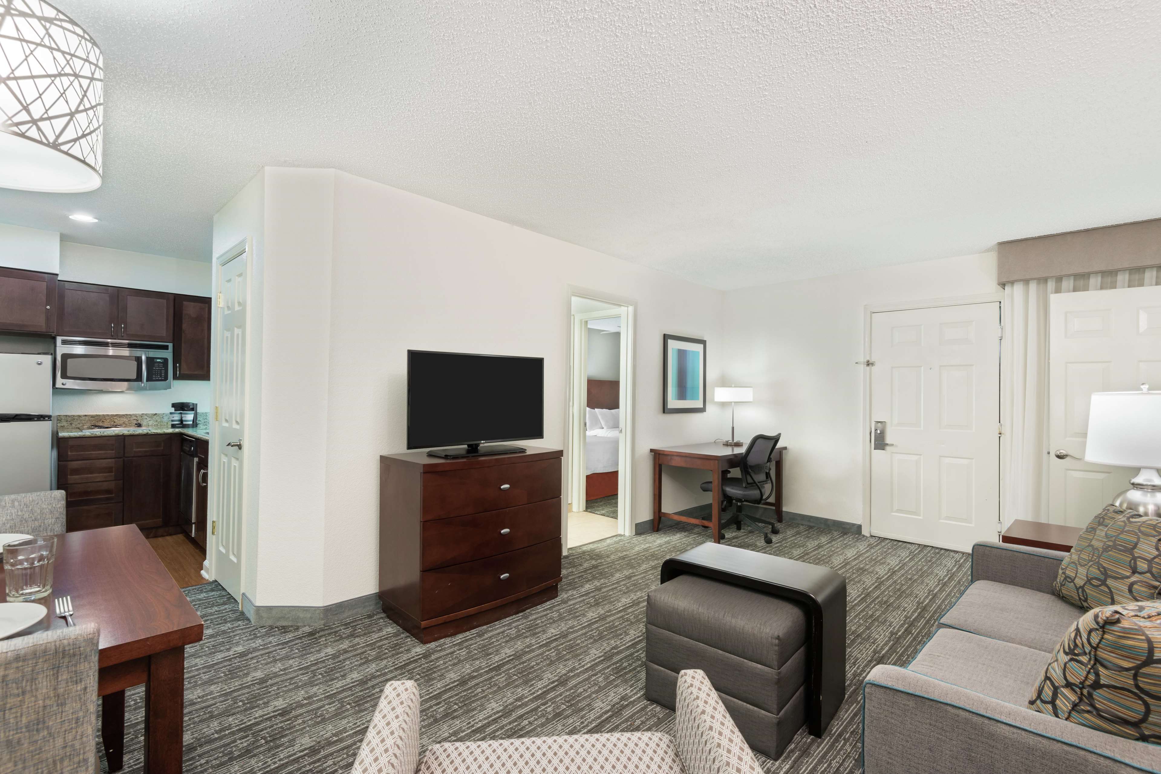 Homewood Suites by Hilton Charlotte-North/Univ Research Park Photo