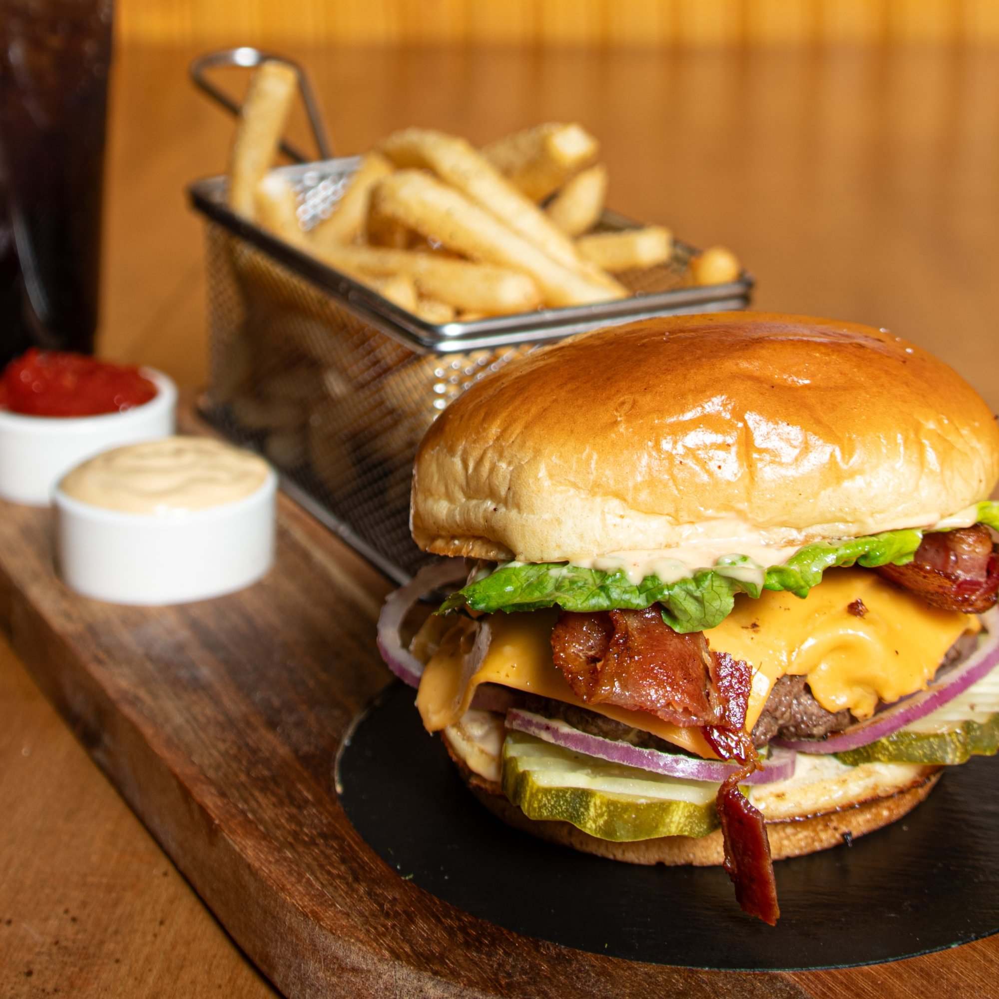 SUNDAY SPECIAL - CHEESEBURGER MEAL