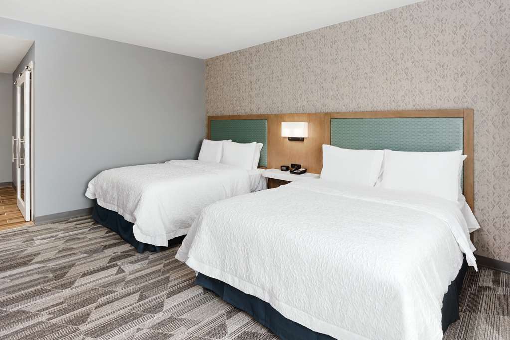 Hampton Inn Bellingham Airport Image