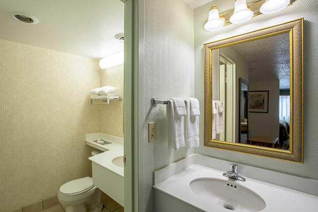 Images Quality Inn & Suites