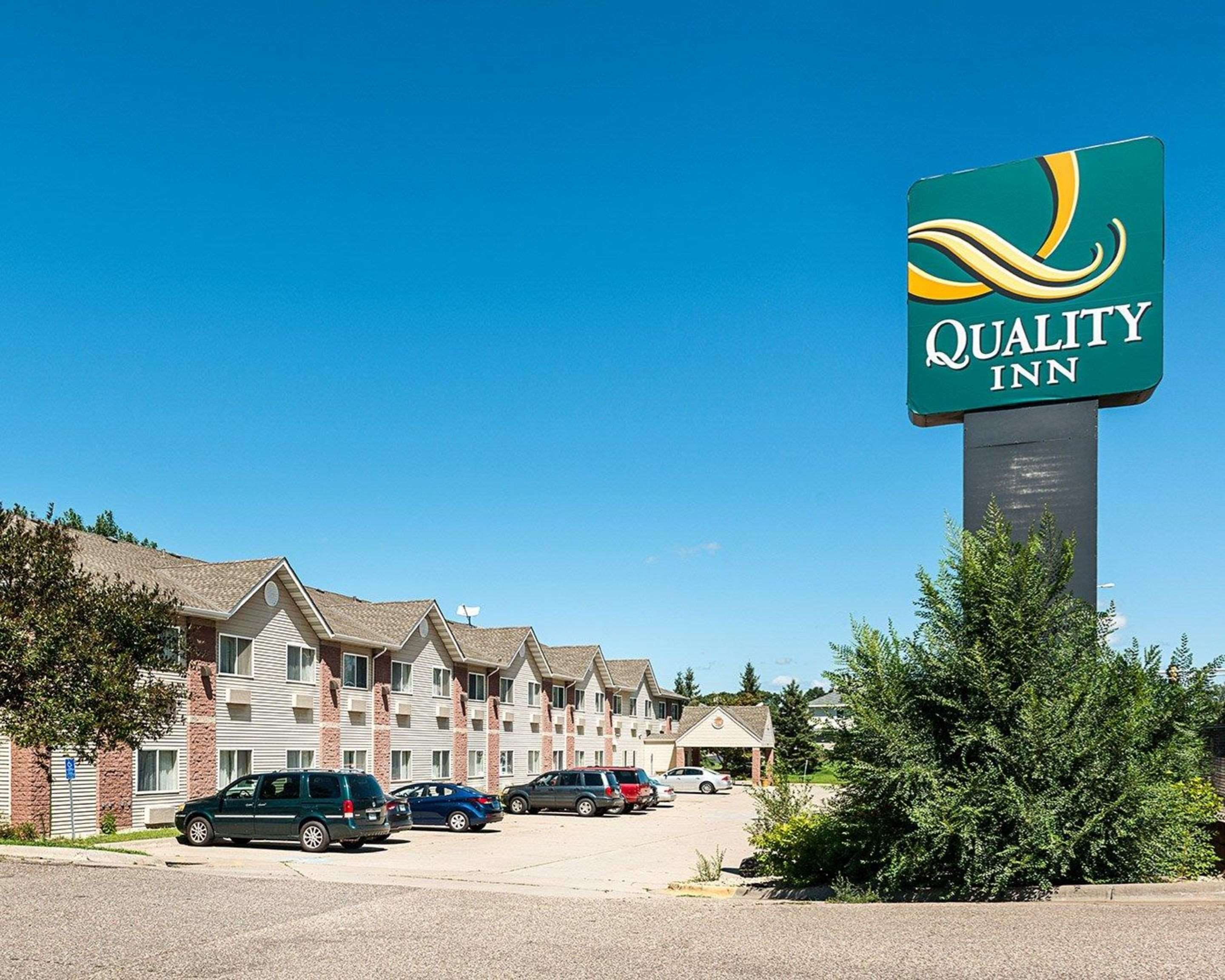 Quality Inn Near Northtown Mall & National Sports Center Photo