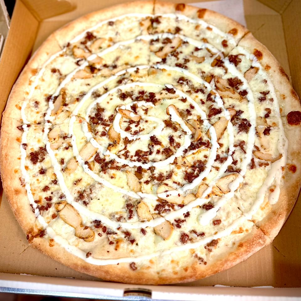 Chicken, Bacon & Ranch Pizza