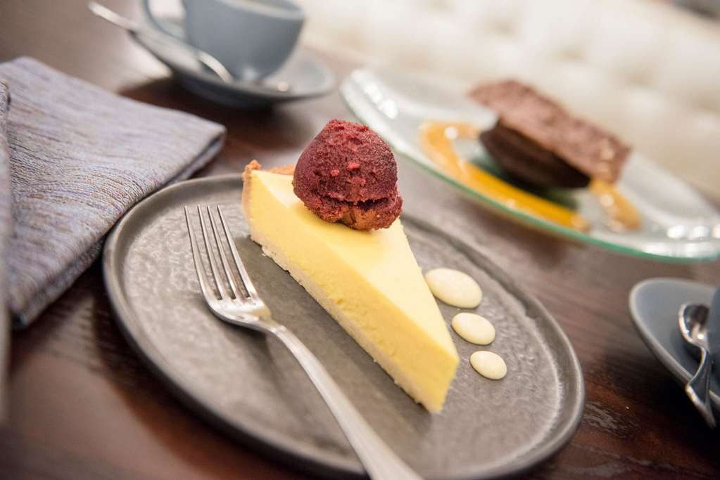 Desmond Hotel Malvern, a DoubleTree by Hilton Image