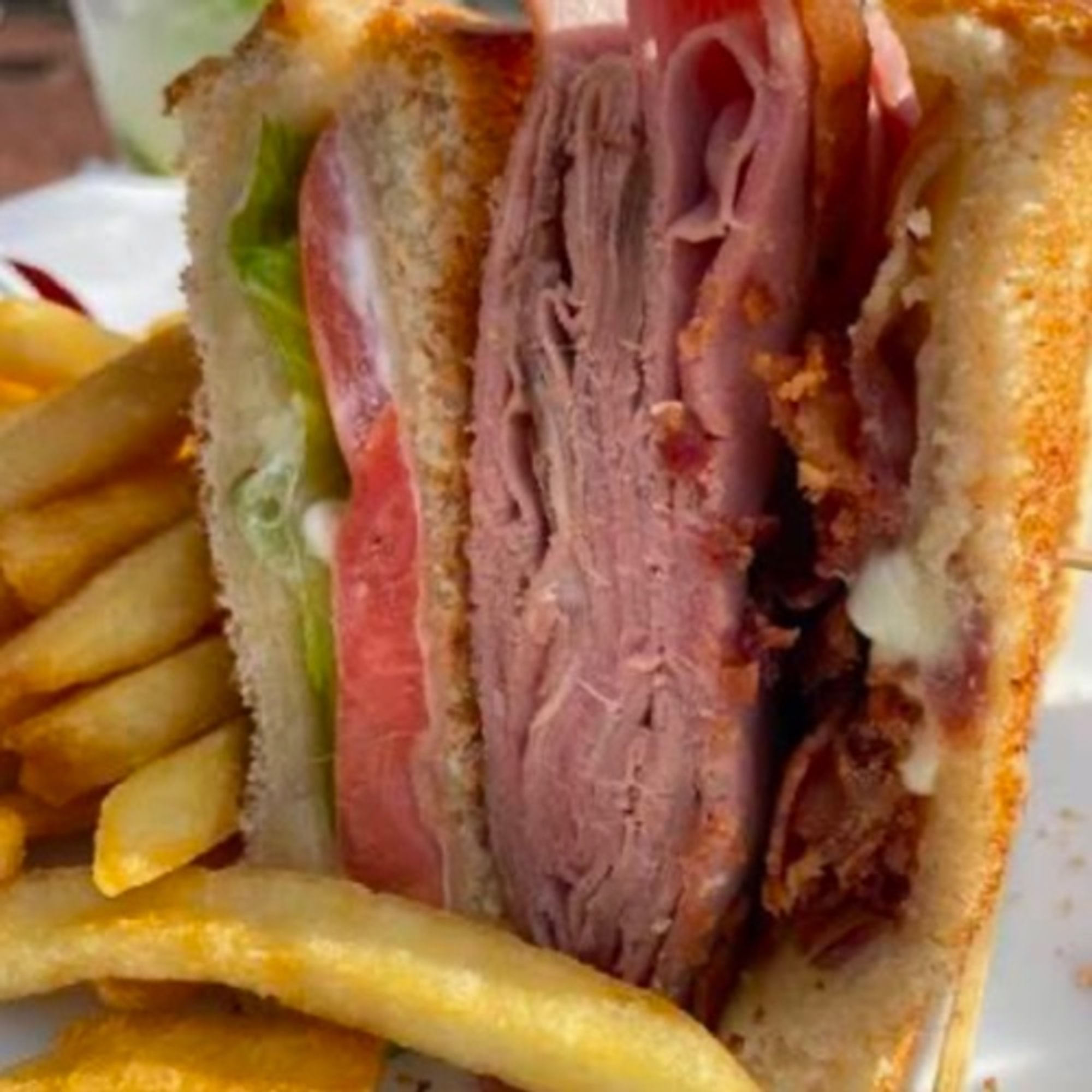 ROAST BEEF CLUB with Swiss cheese