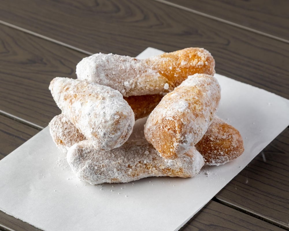 6 Zeppolis