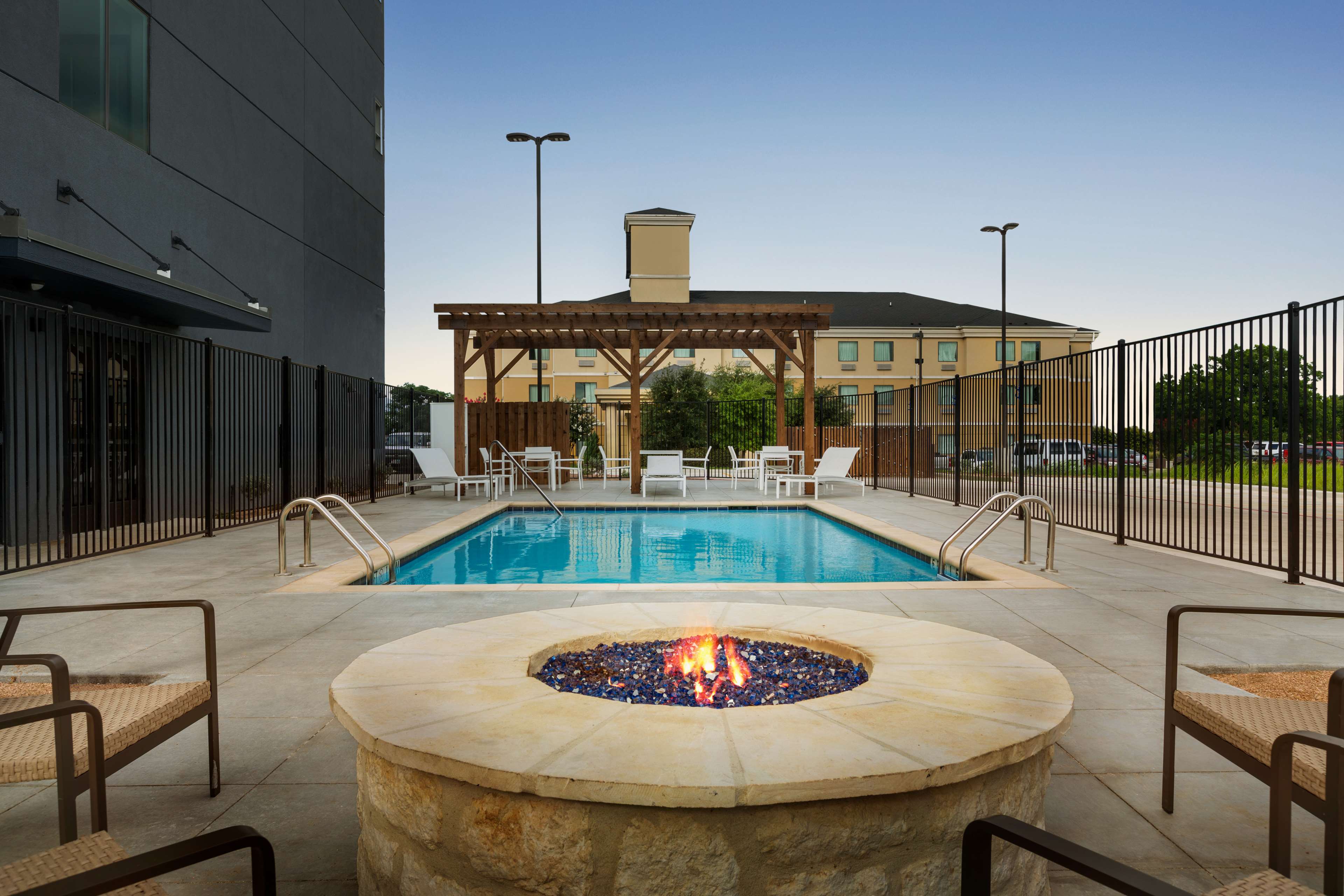 Country Inn & Suites by Radisson, New Braunfels, TX Photo