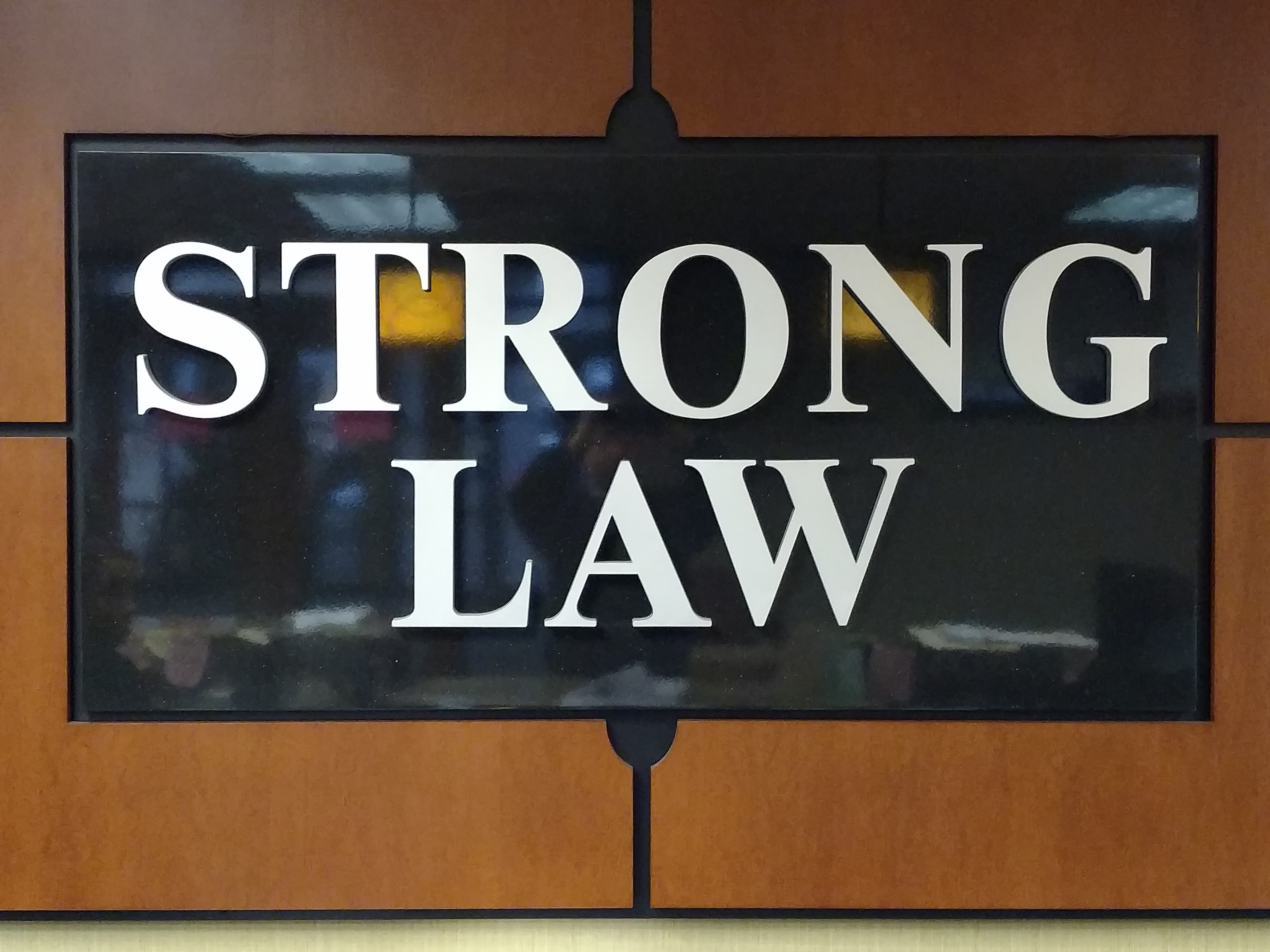 Strong Law Offices in Peoria, IL (309) 6885...