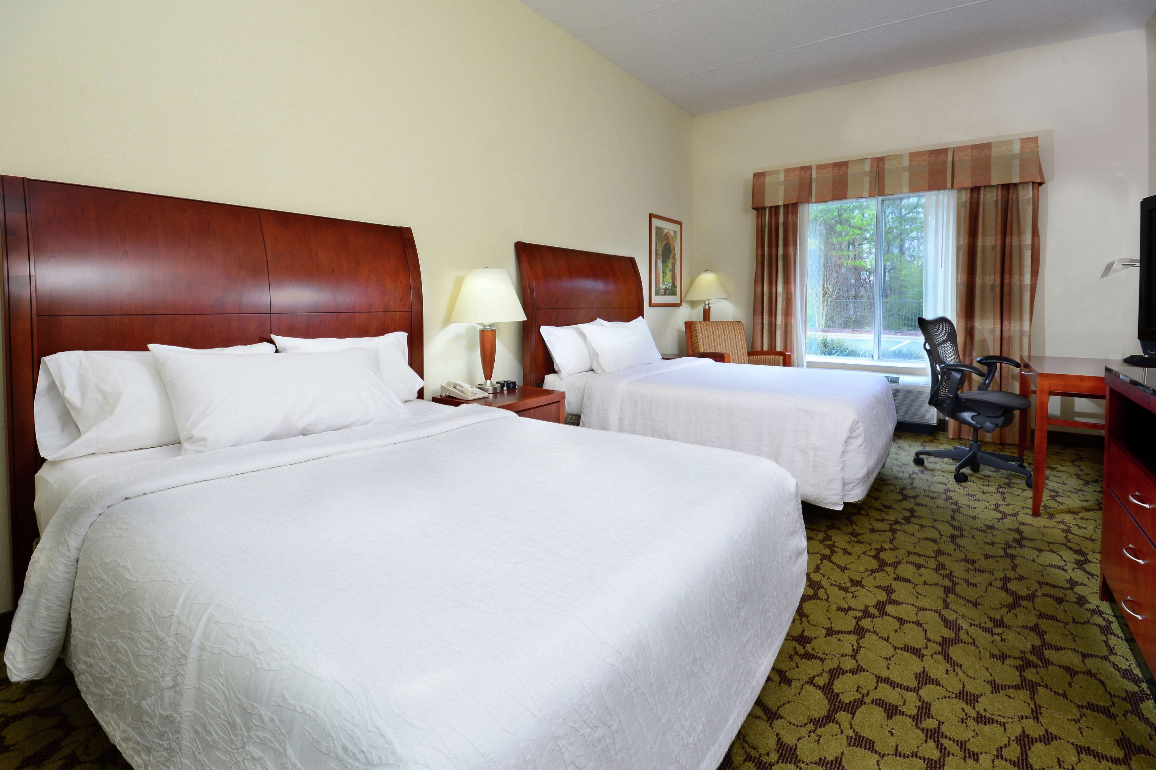 Hilton Garden Inn Raleigh Triangle Town Center Photo