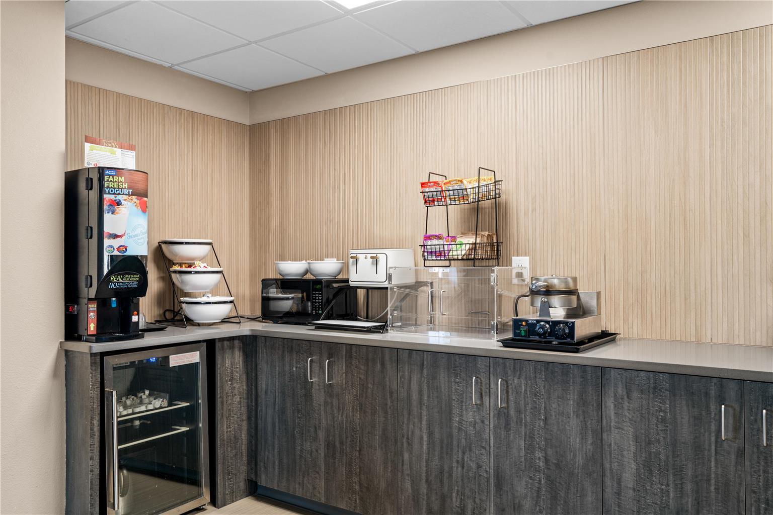 Best Western Courtview Hotel Image