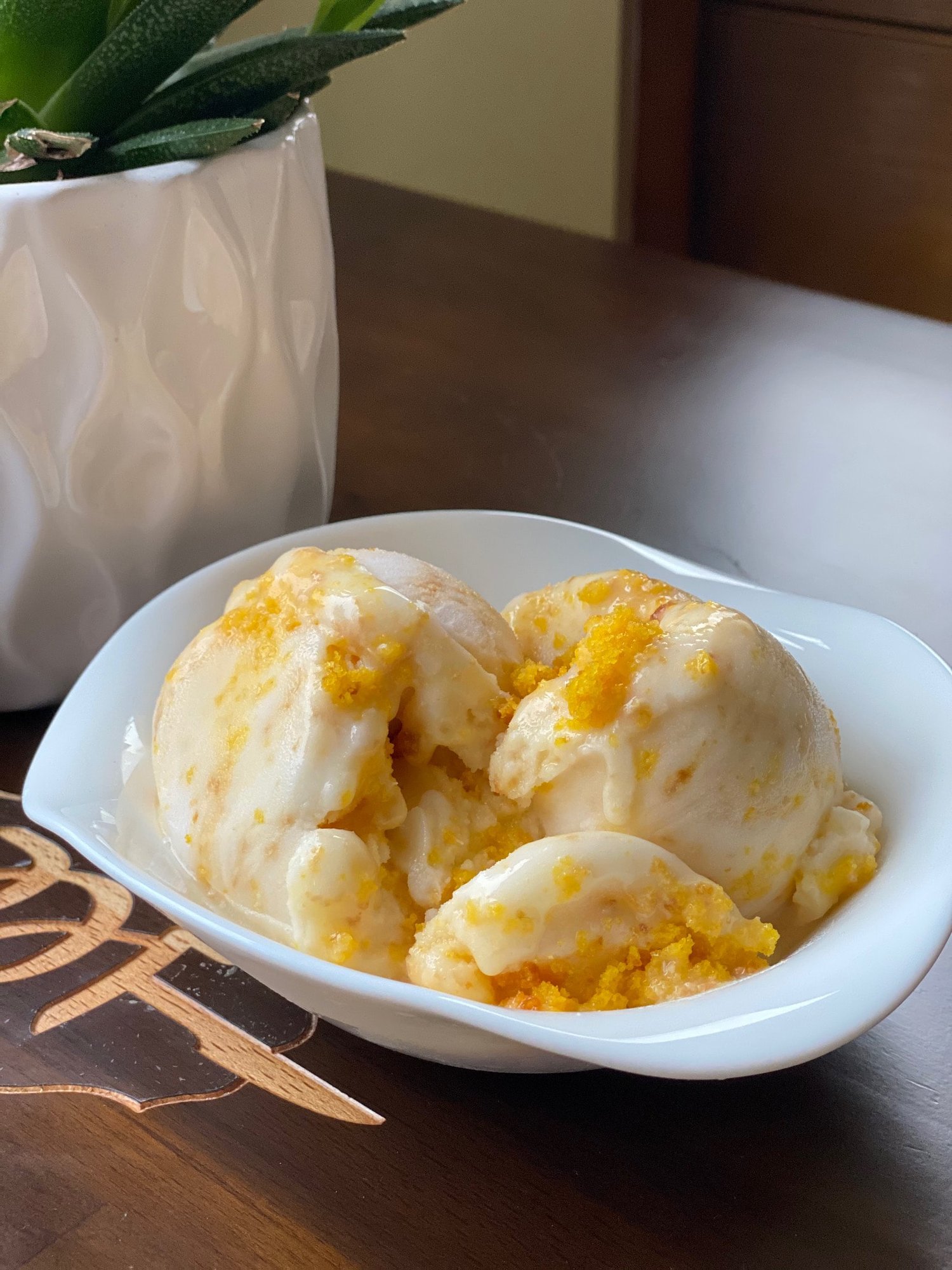 Vegan Mango pistachio Ice Cream (V)