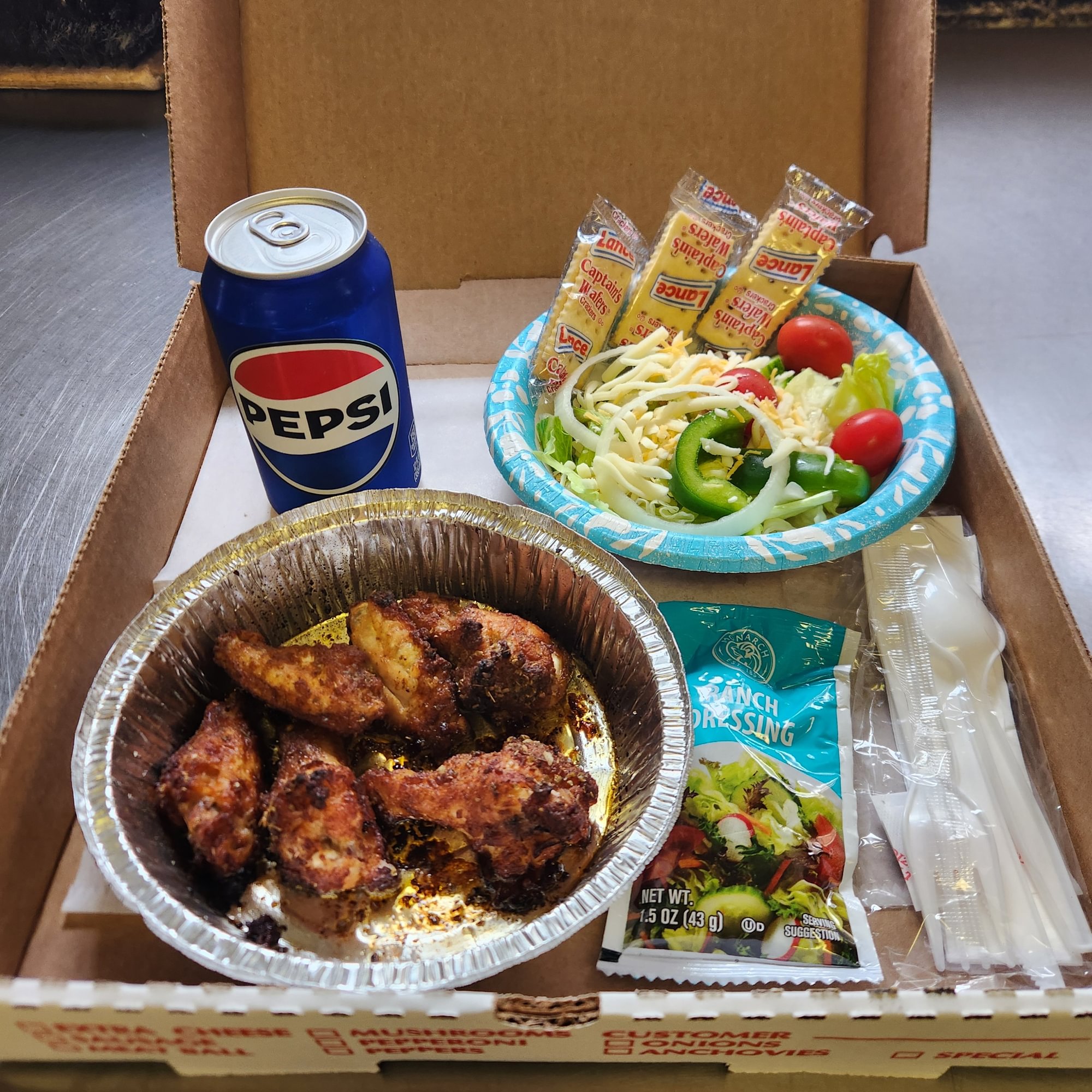 Lunch Dinner Box, Chicken Wings 6