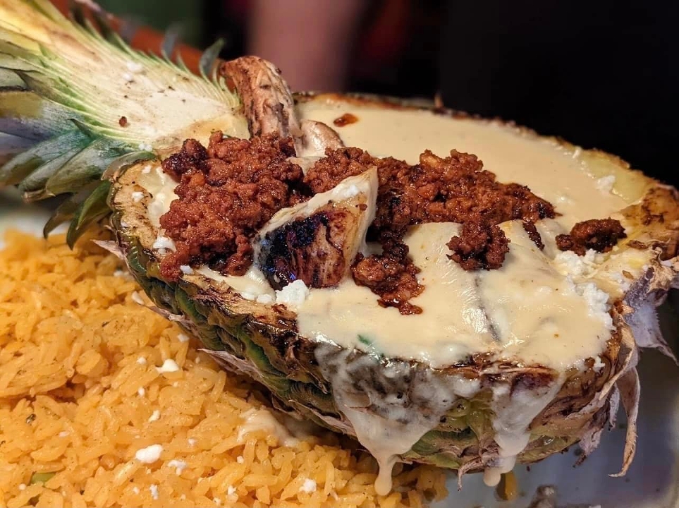 CHORIPOLLO A LA PINA