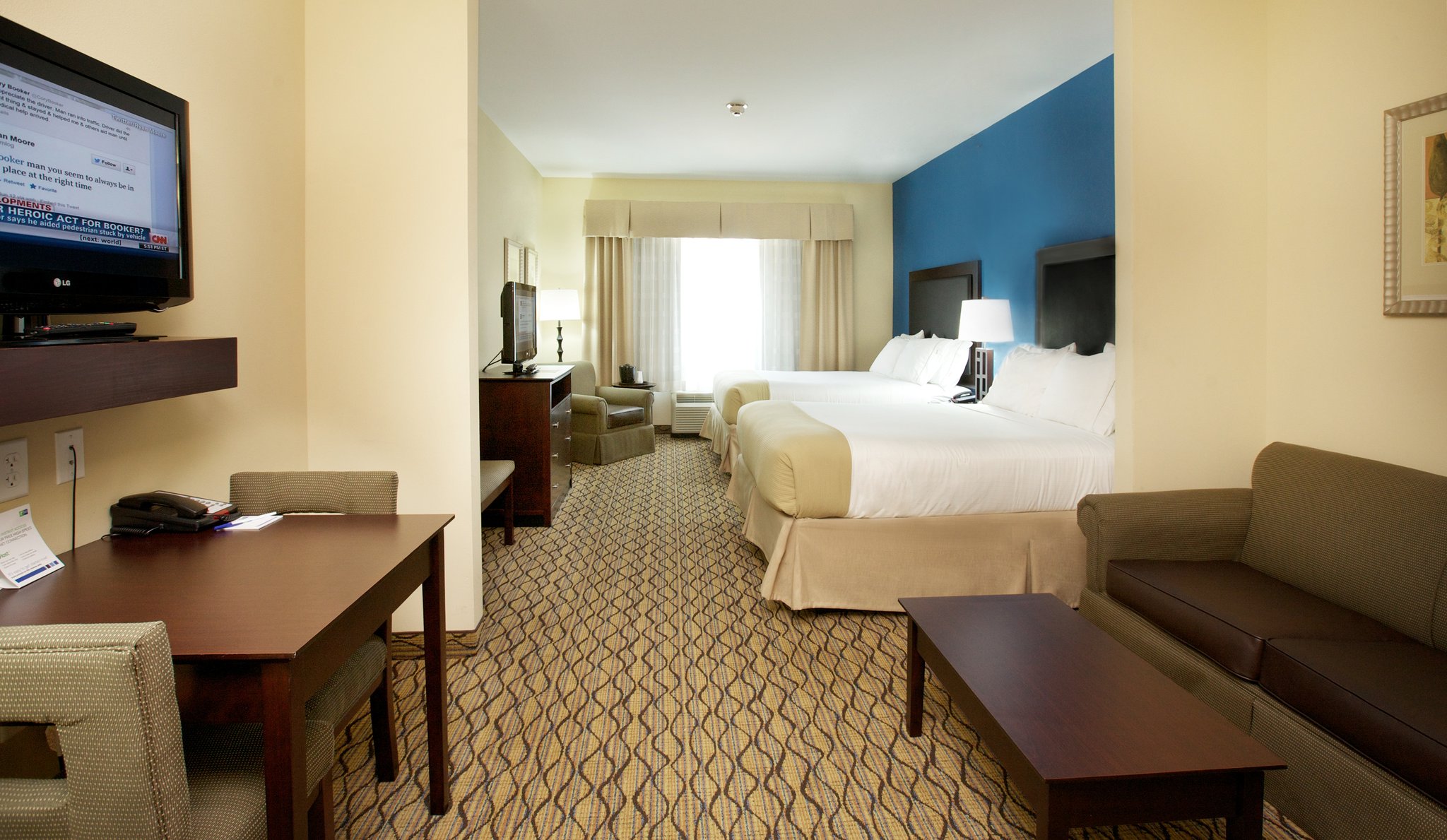 Holiday Inn Express & Suites Bossier City Photo