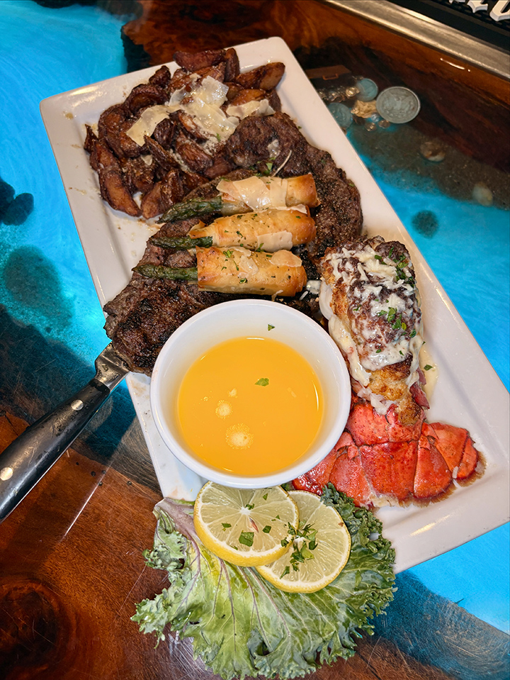 Rocky's on The Lake Image