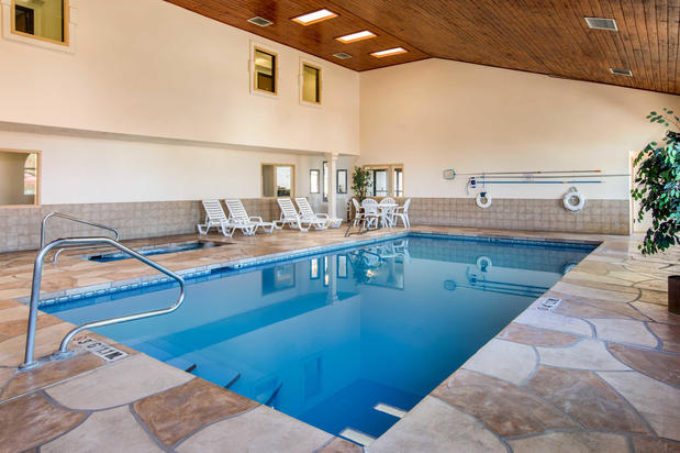 Images Quality Inn & Suites