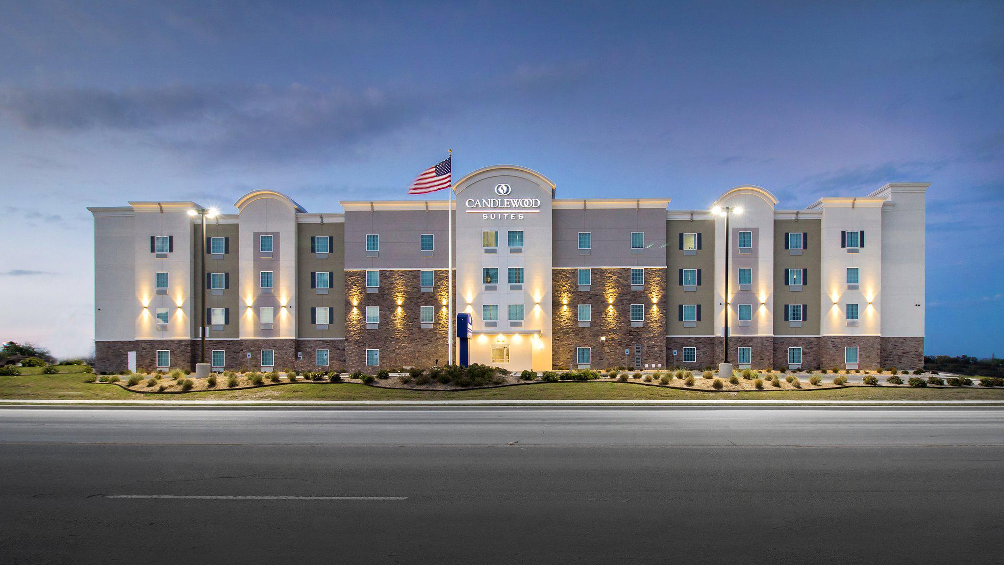 Candlewood Suites Waco Photo