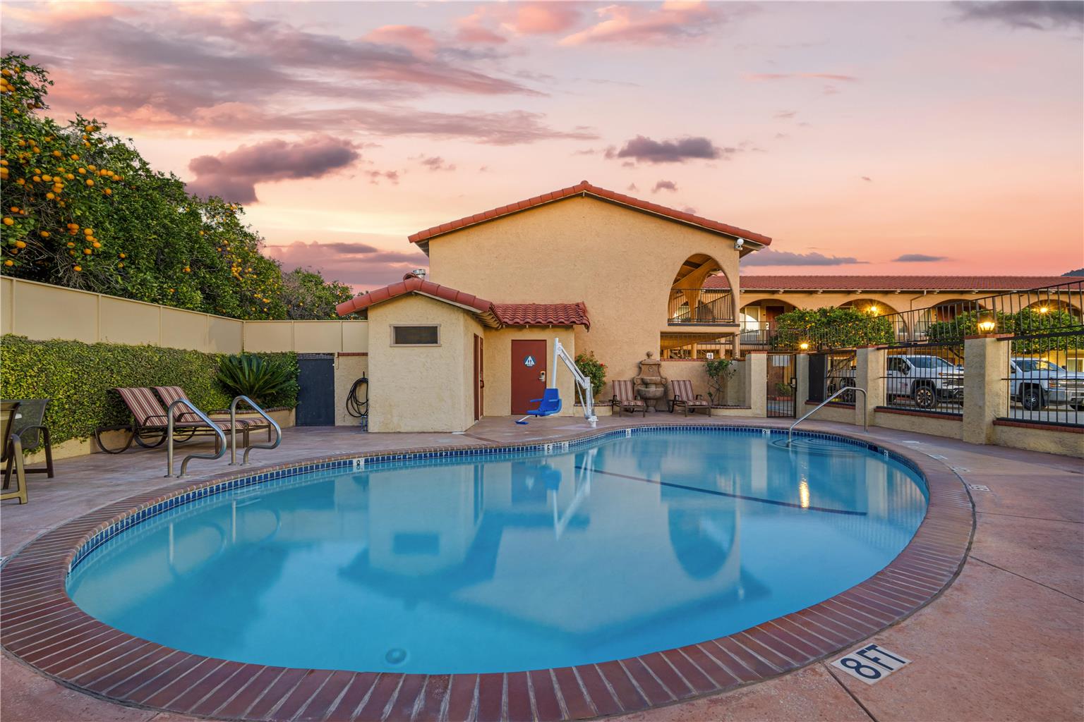 Best Western La Posada Motel Image