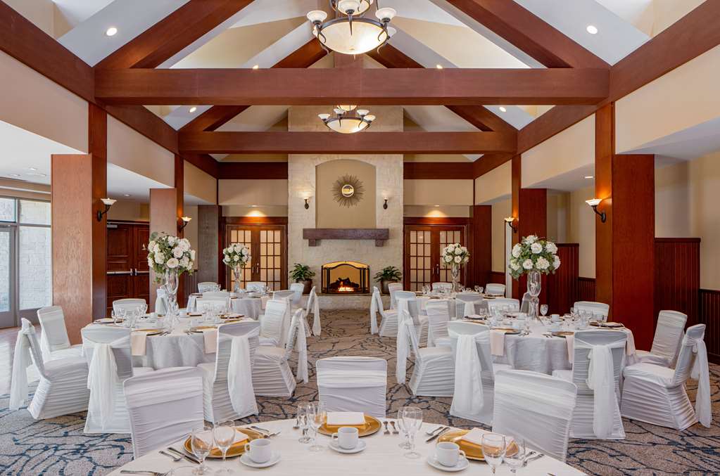 Hilton San Antonio Hill Country Image