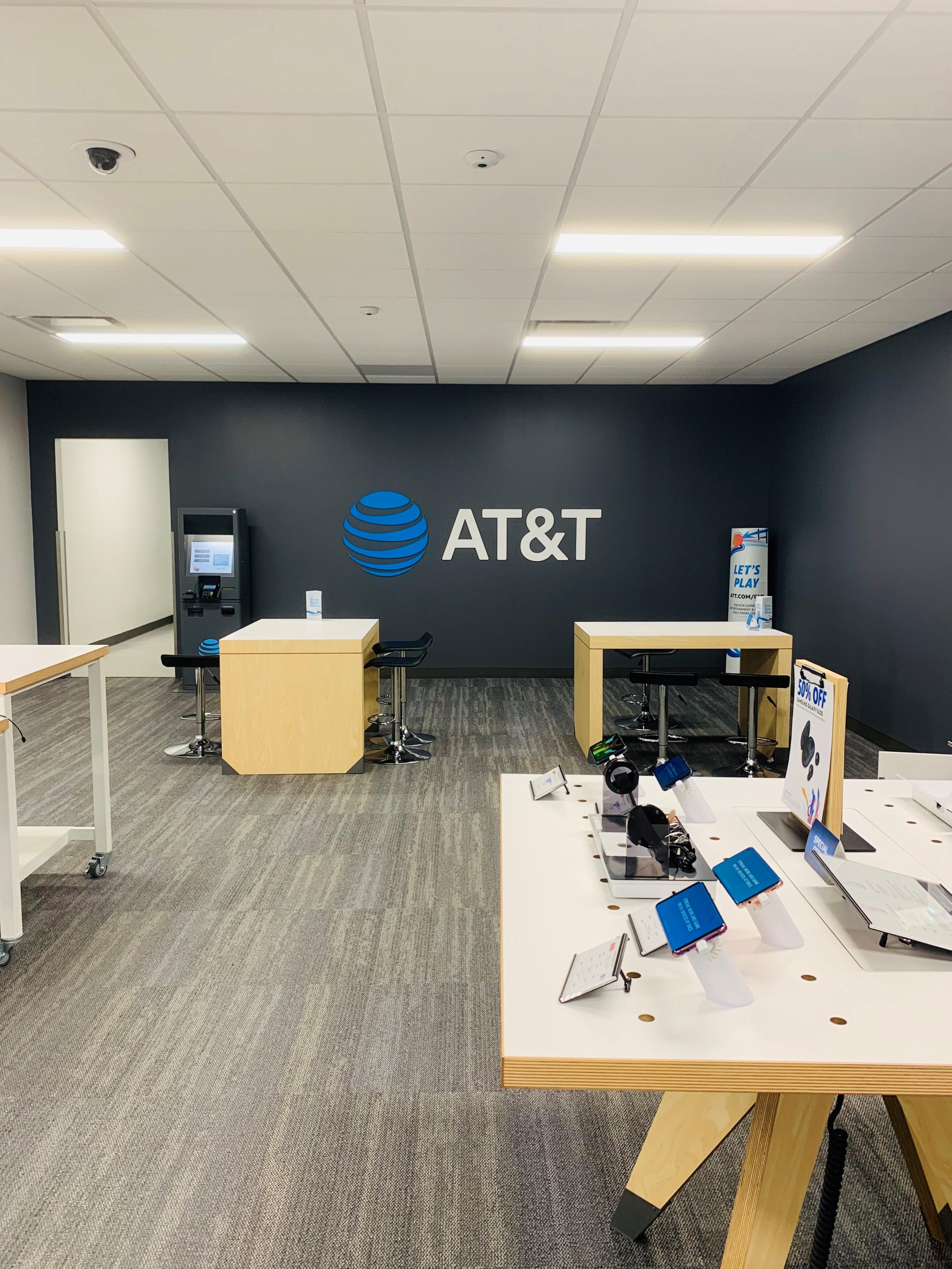 AT&T Store Photo