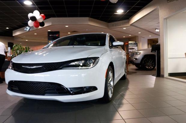 Images Suburban Chrysler Dodge Jeep Ram of Troy