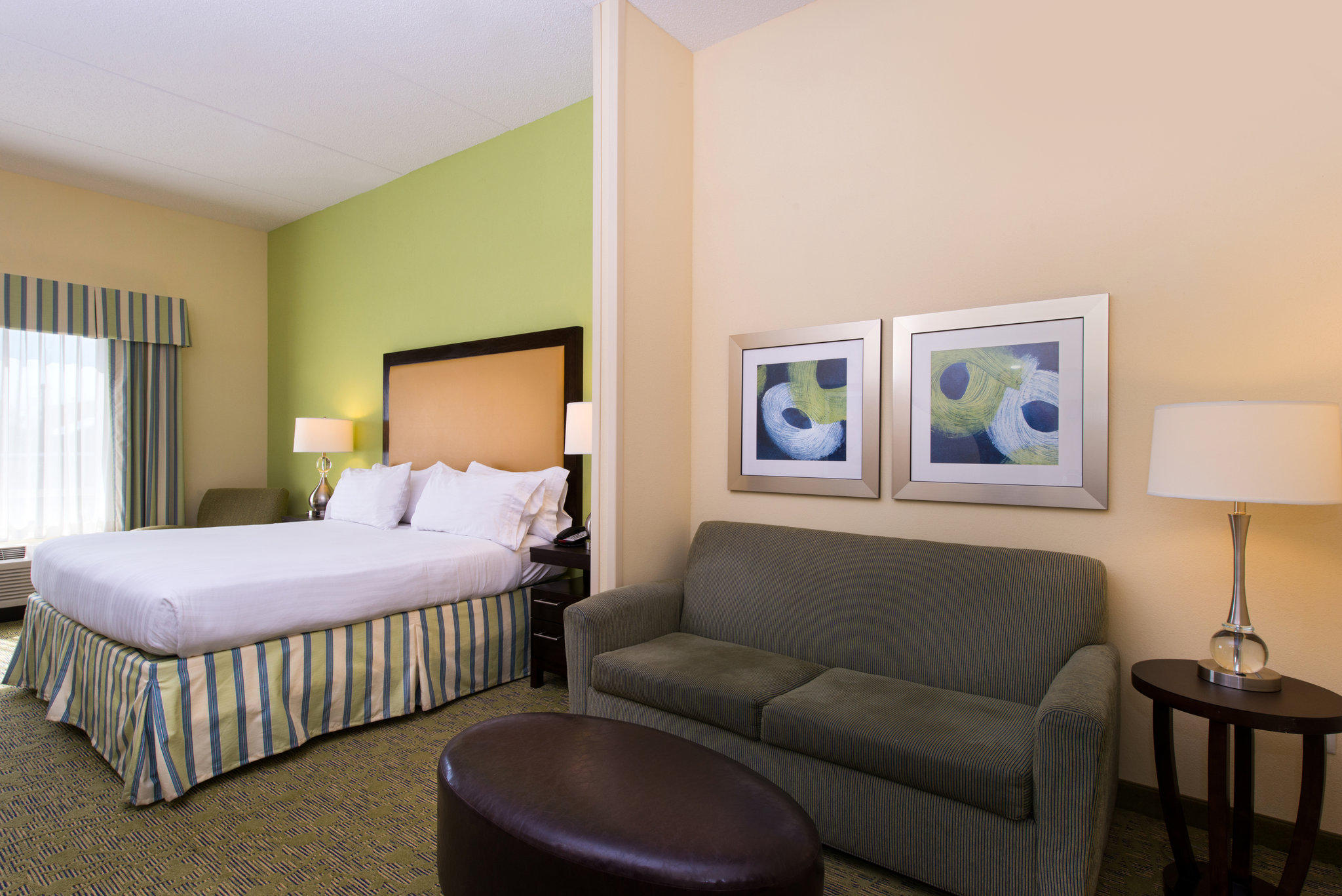 Holiday Inn Express & Suites Dickson City - Scranton Photo