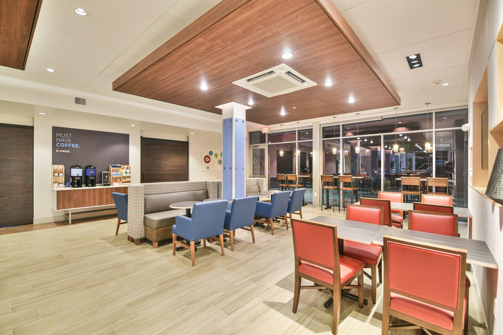 Holiday Inn Express & Suites Lehi - Thanksgiving Point Photo